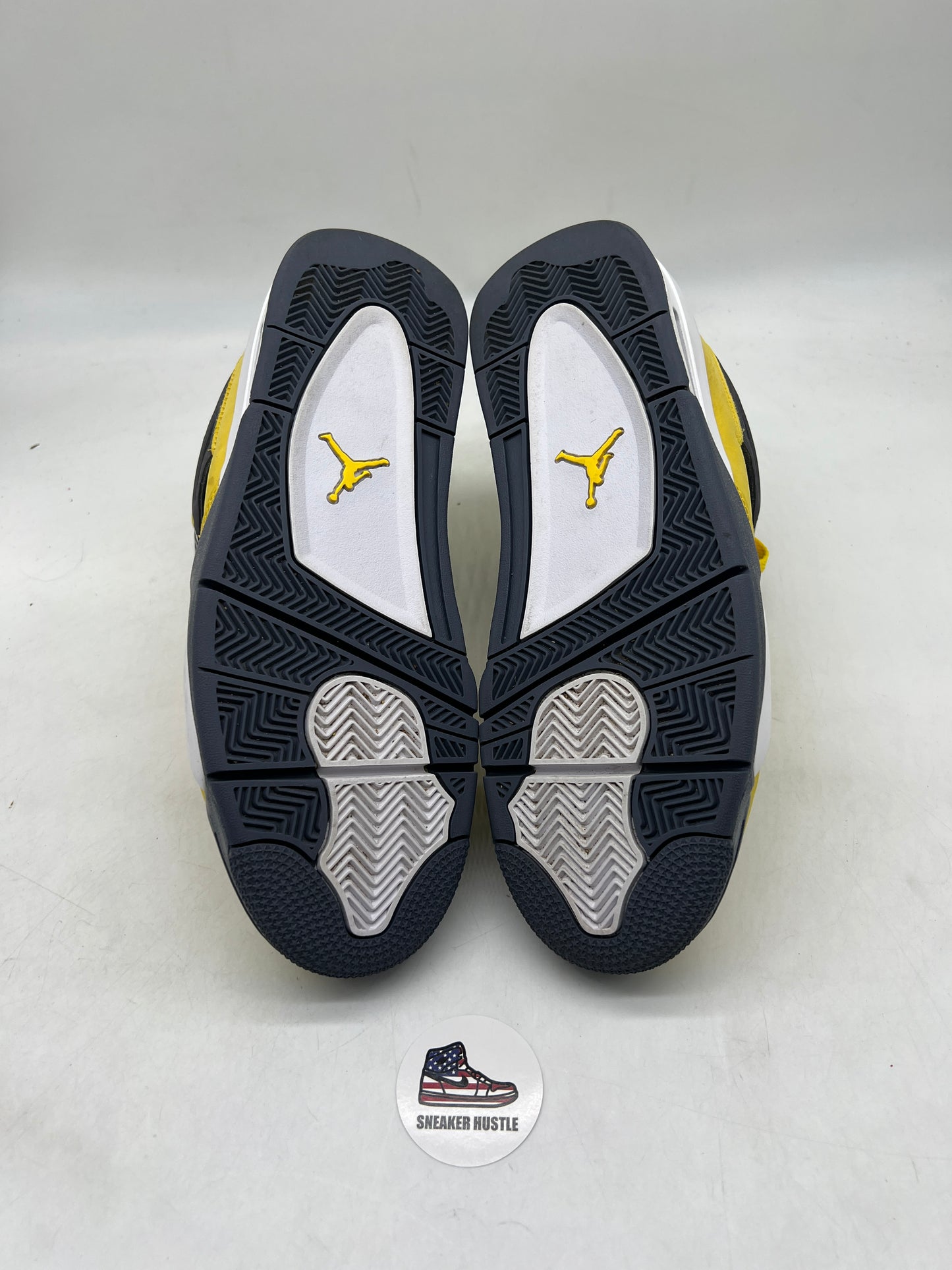 Jordan 4 Retro Lightning (2021)