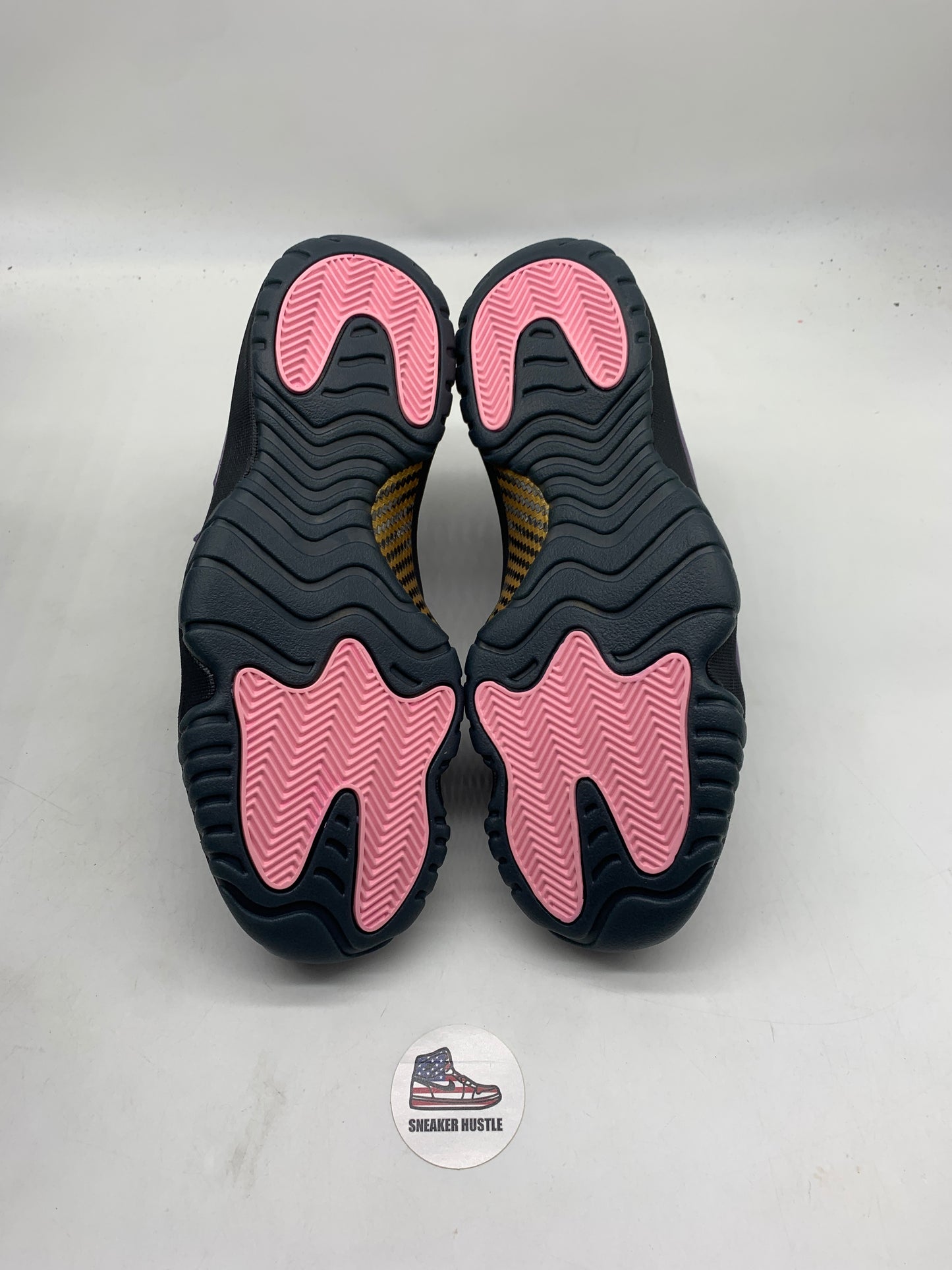 Jordan 11 Retro Mojave