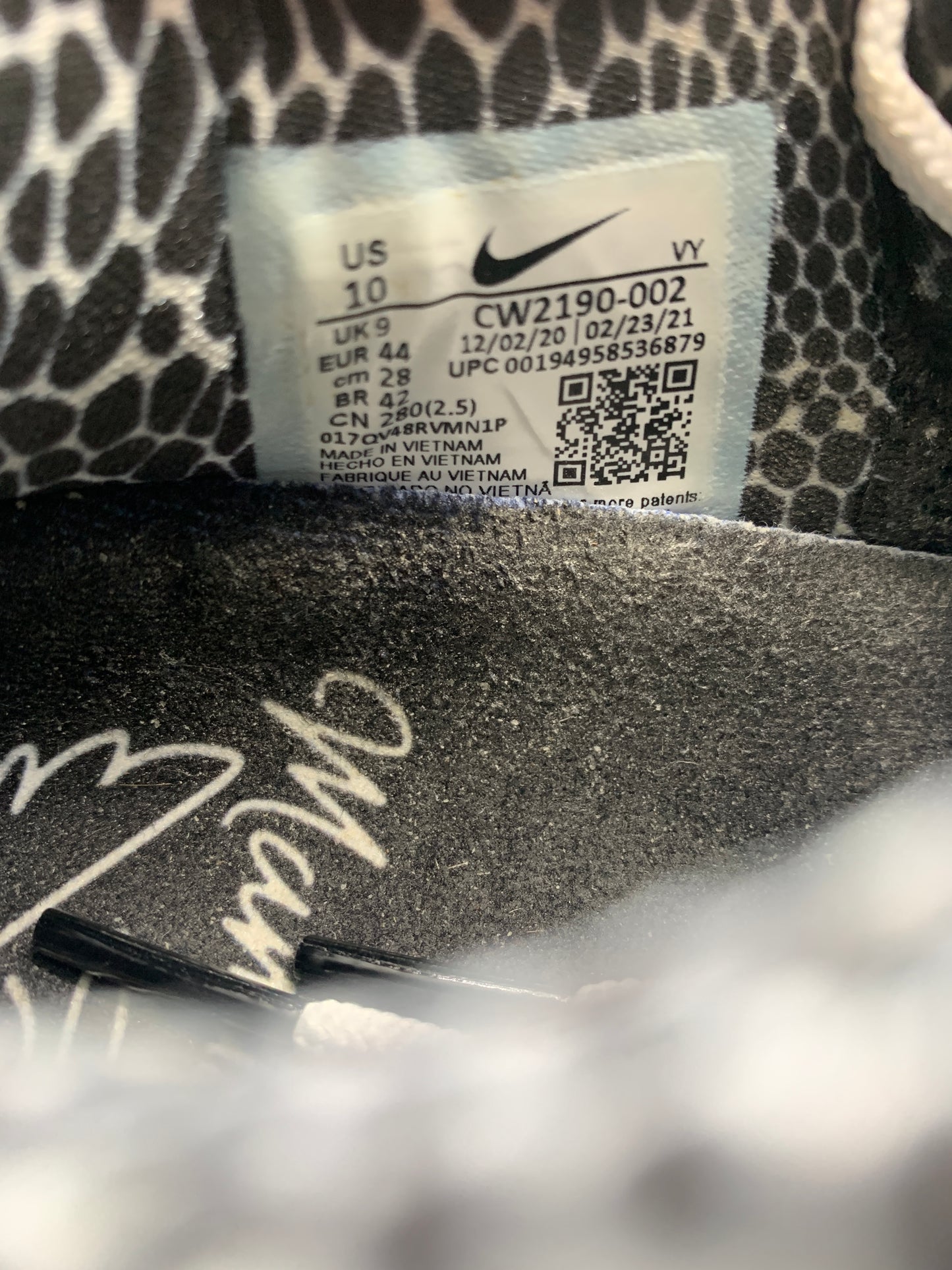 Nike Kobe 6 Protro Mambacita Sweet 16