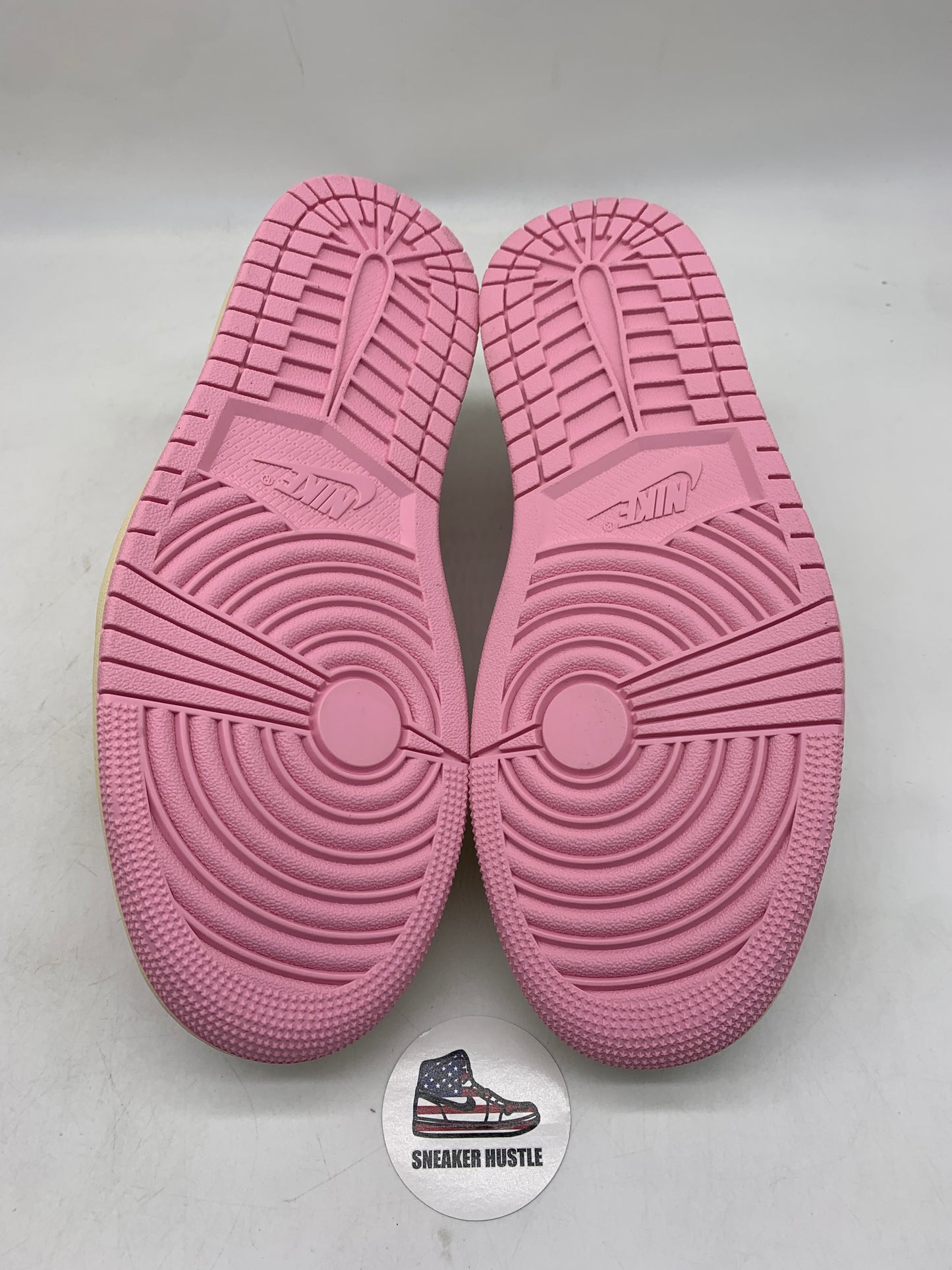 Jordan 1 Retro Low OG SP Travis Scott Sail Tropical Pink