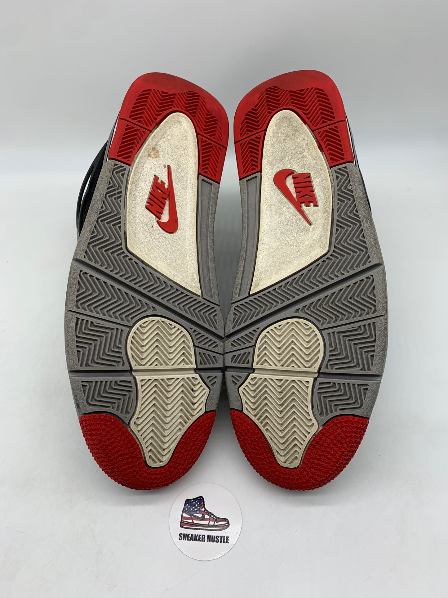Jordan 4 Retro Bred (2019)