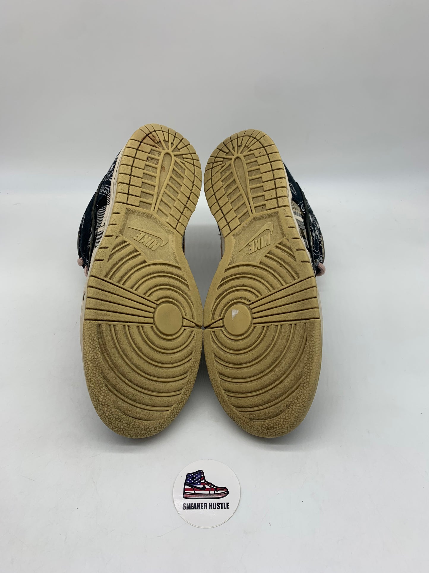 Nike SB Dunk Low Travis Scott