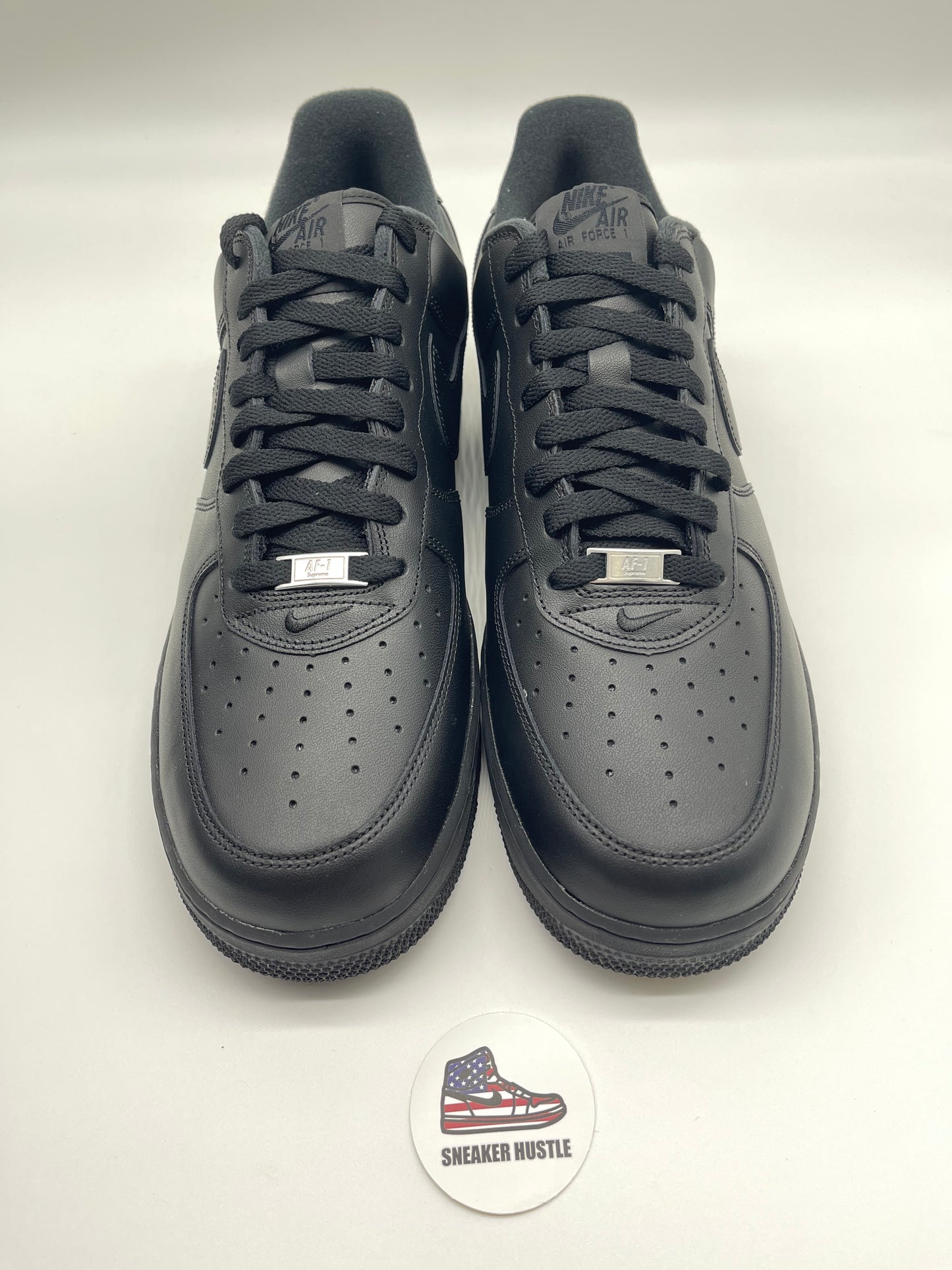 Nike Air Force 1 Low Supreme Black