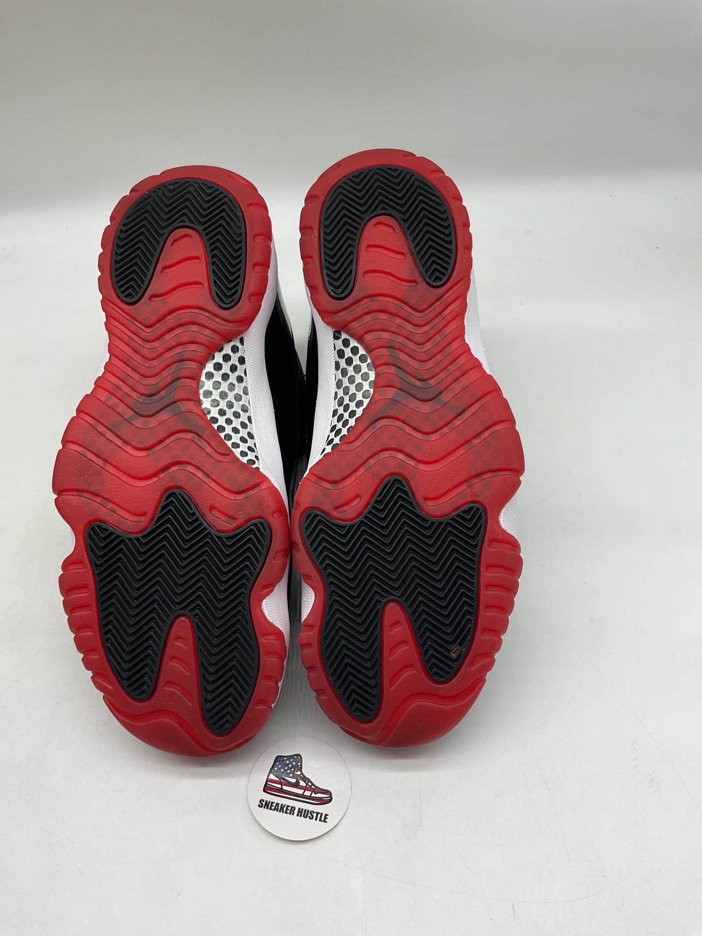 Jordan 11 Retro Playoffs Bred (2019)