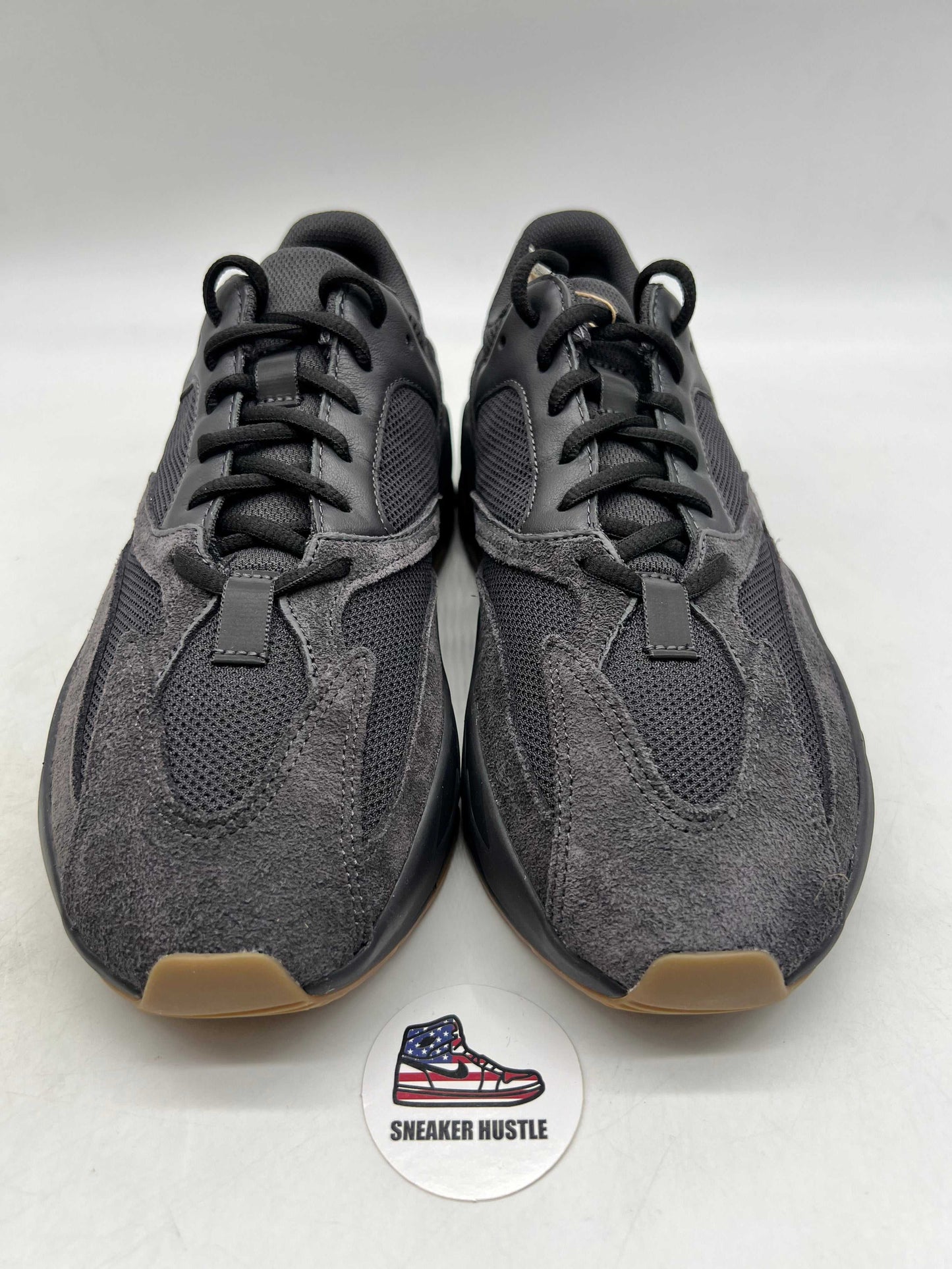 adidas Yeezy Boost 700 Utility Black (2019/2023)