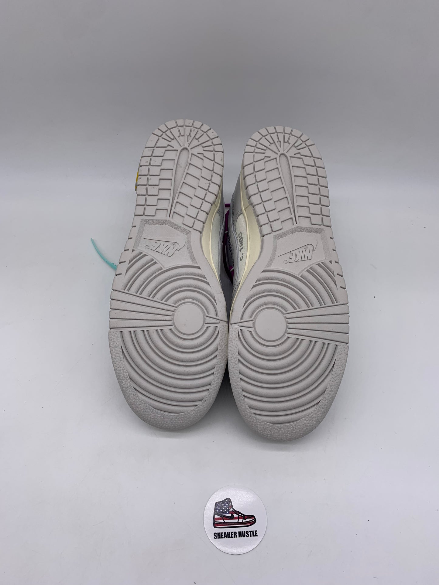 Nike Dunk Low Off-White Lot 21