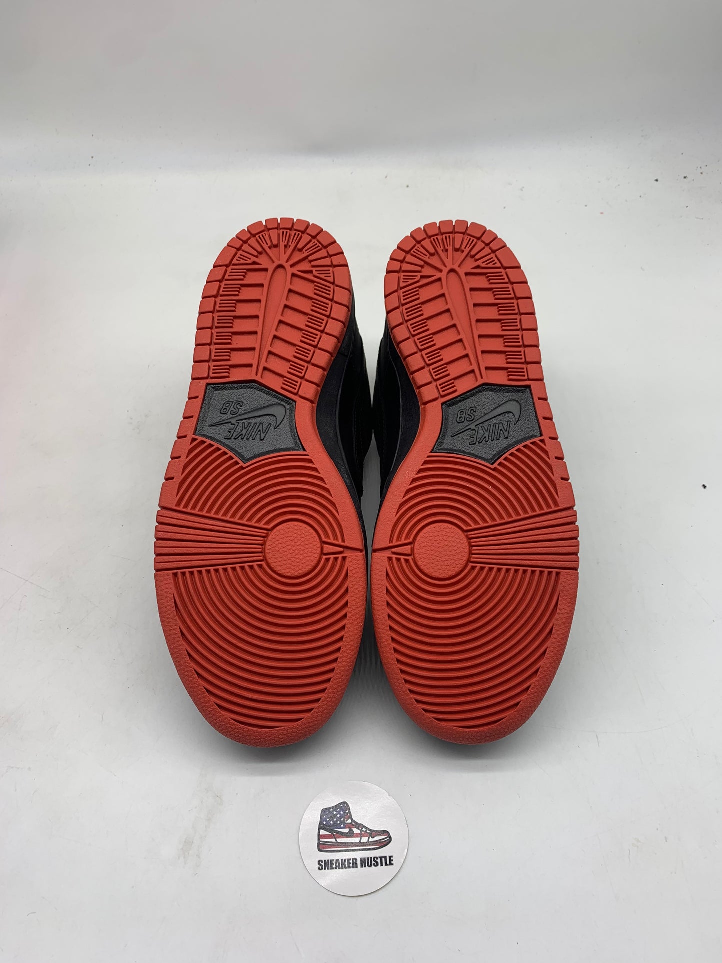 Nike SB Dunk Low Black Pigeon