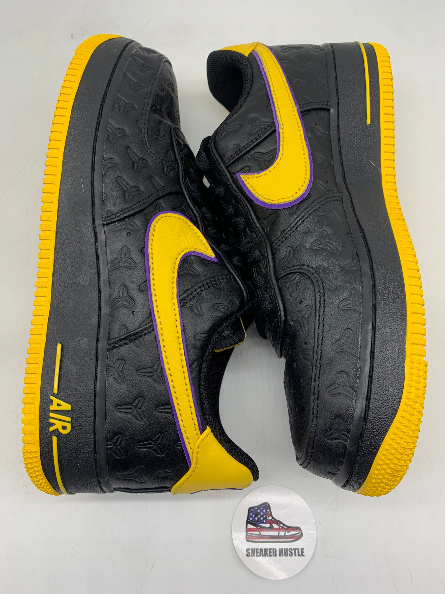 Nike Air Force 1 Low Kobe Bryant Lakers Away (Numbered Edition of 8000)