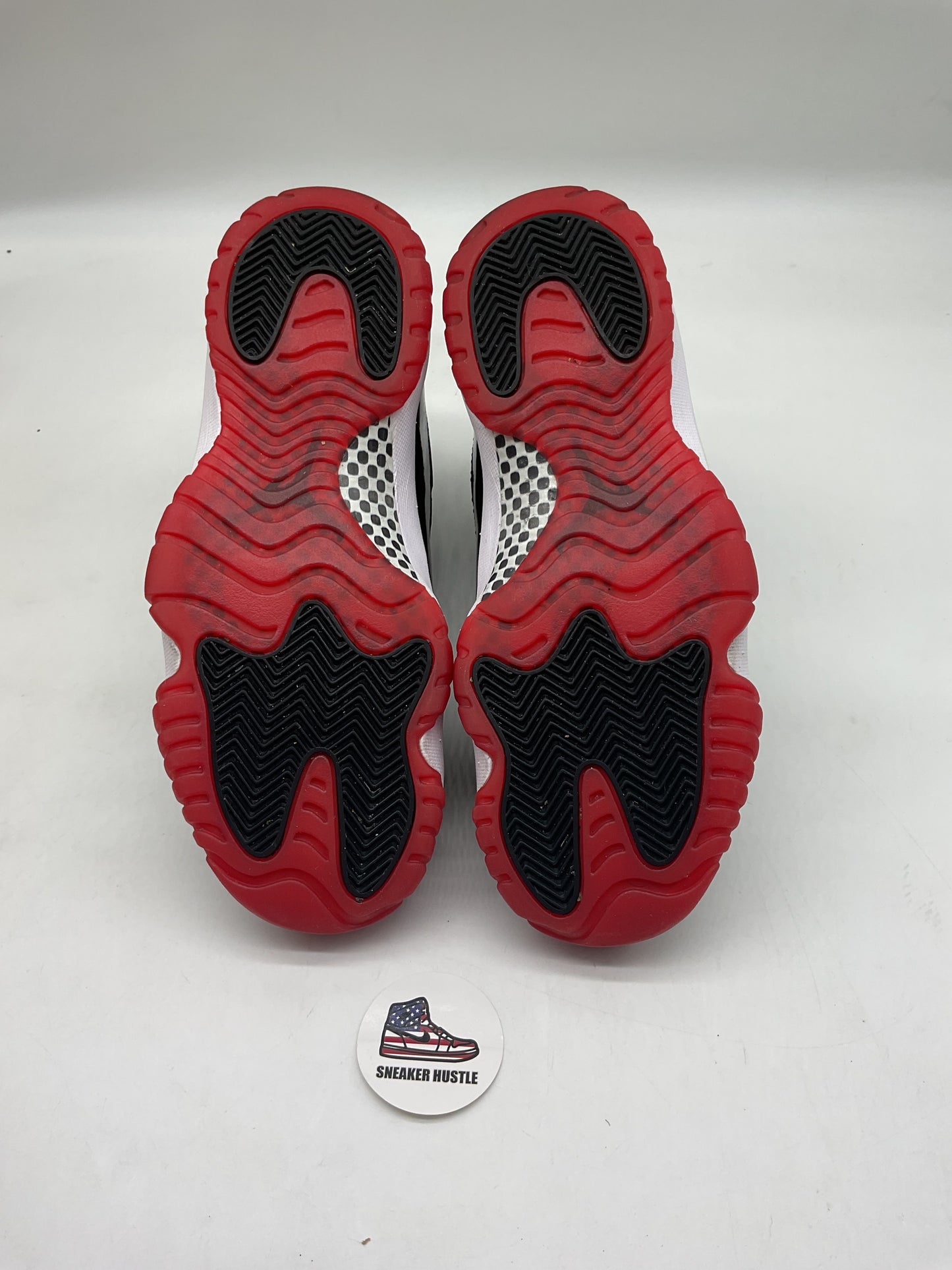 Jordan 11 Retro Playoffs Bred (2019)