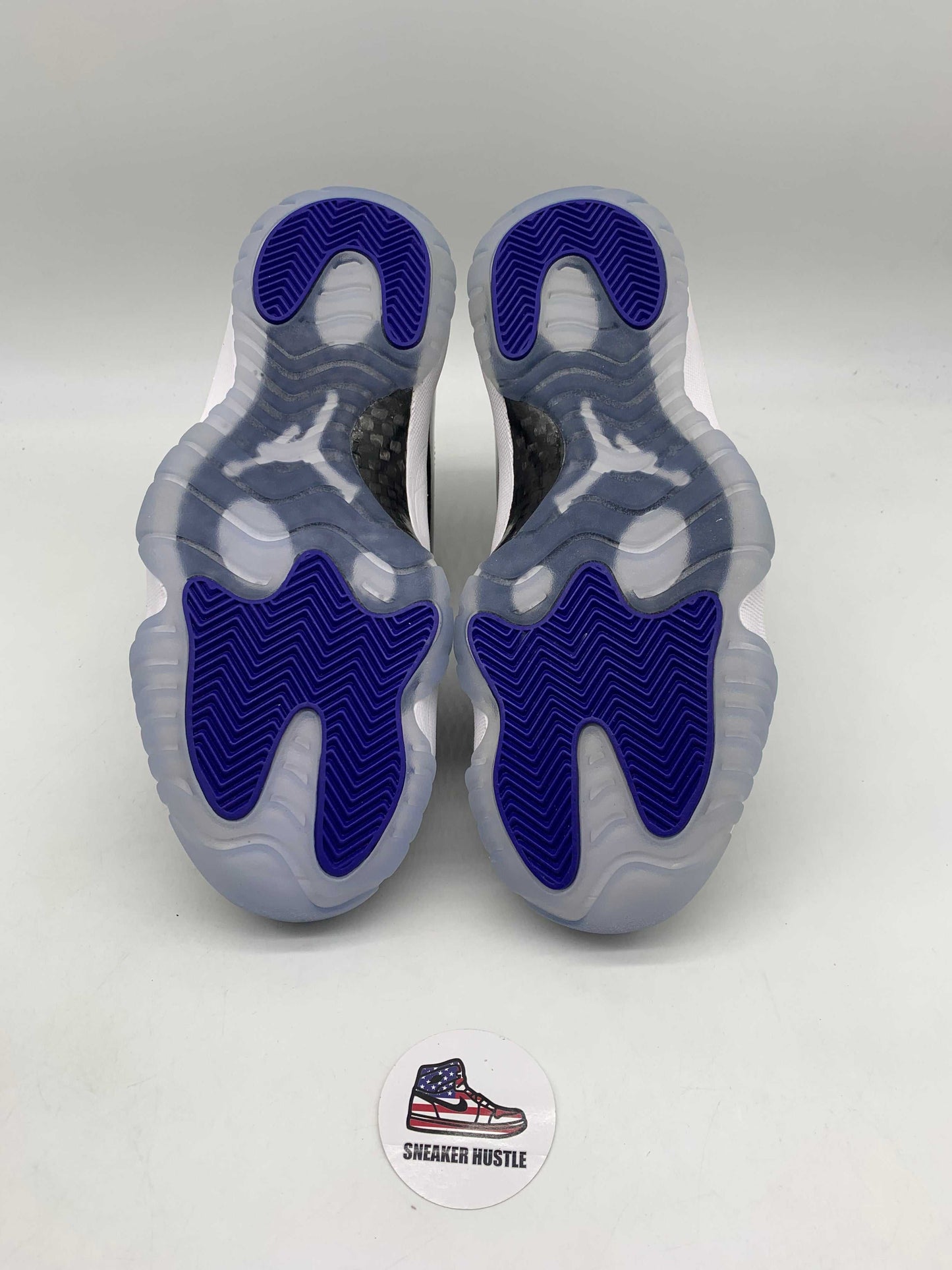 Jordan 11 Retro Space Jam (2016)