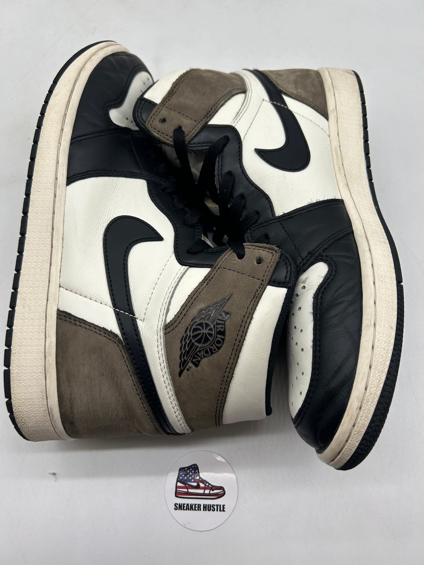 Jordan 1 Retro High Dark Mocha