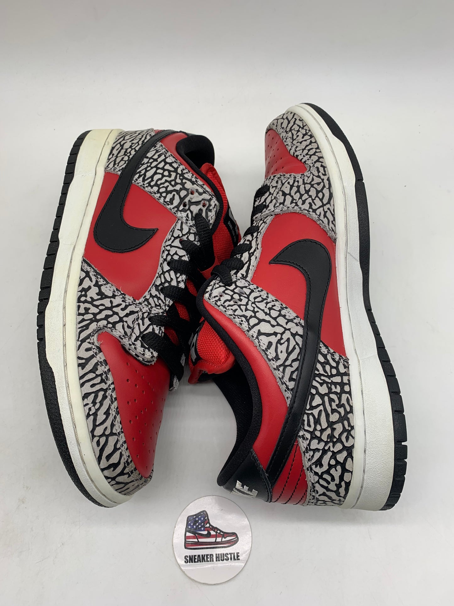 Nike SB Dunk Low Supreme Red Cement (2012)