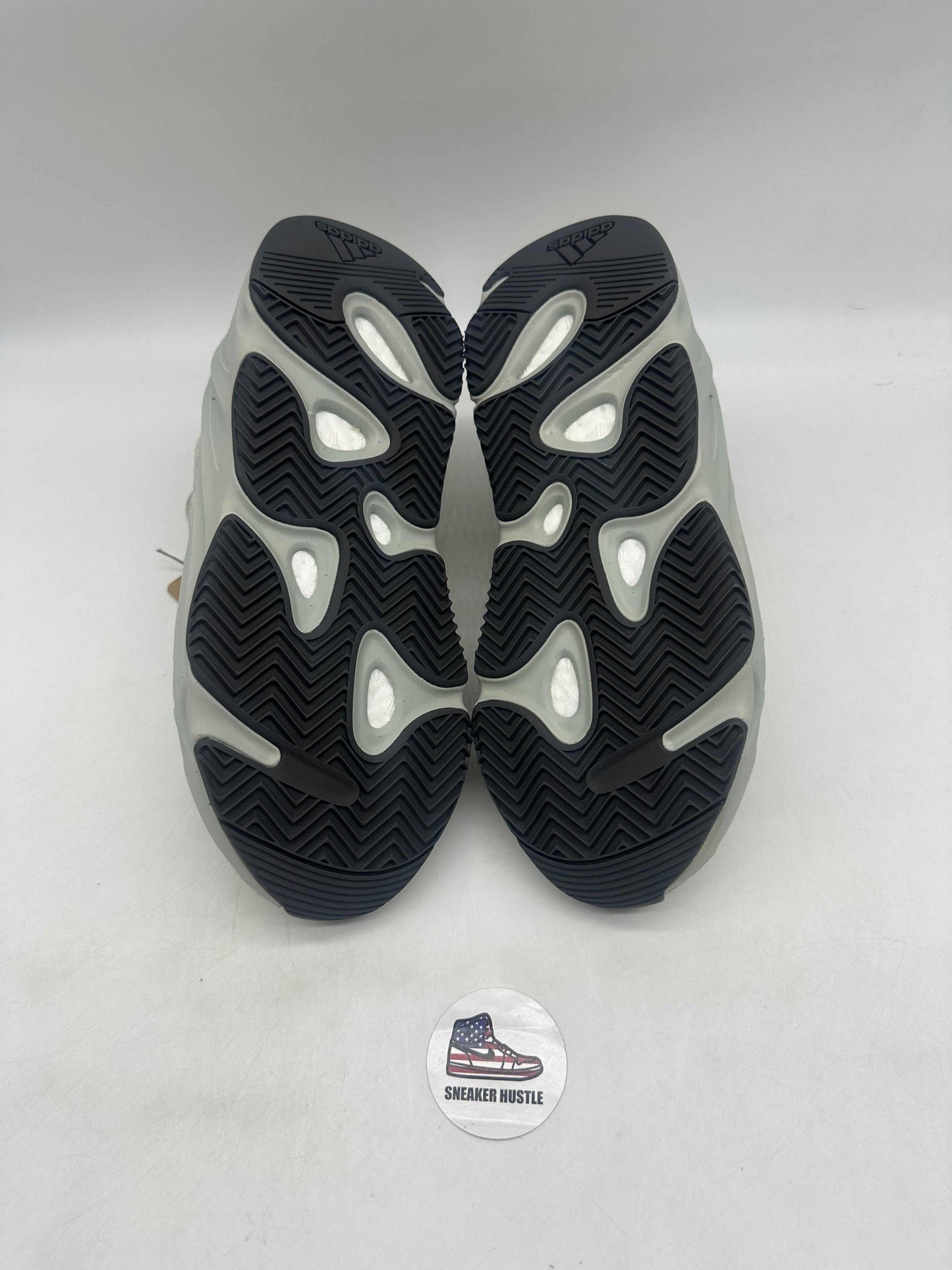 adidas Yeezy Boost 700 Salt (2019/2023)