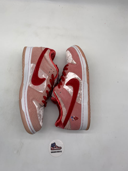 Nike SB Dunk Low StrangeLove Skateboards