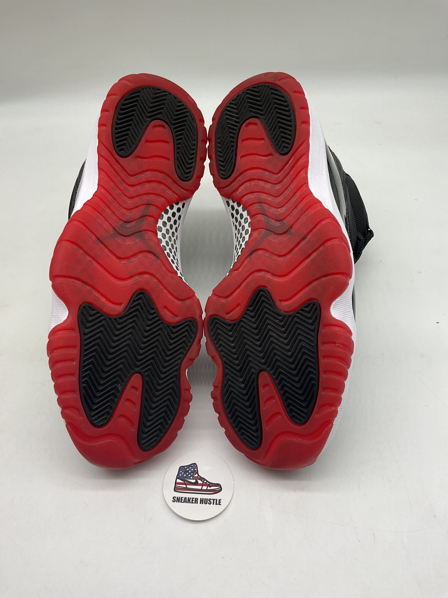Jordan 11 Retro Playoffs Bred (2019)