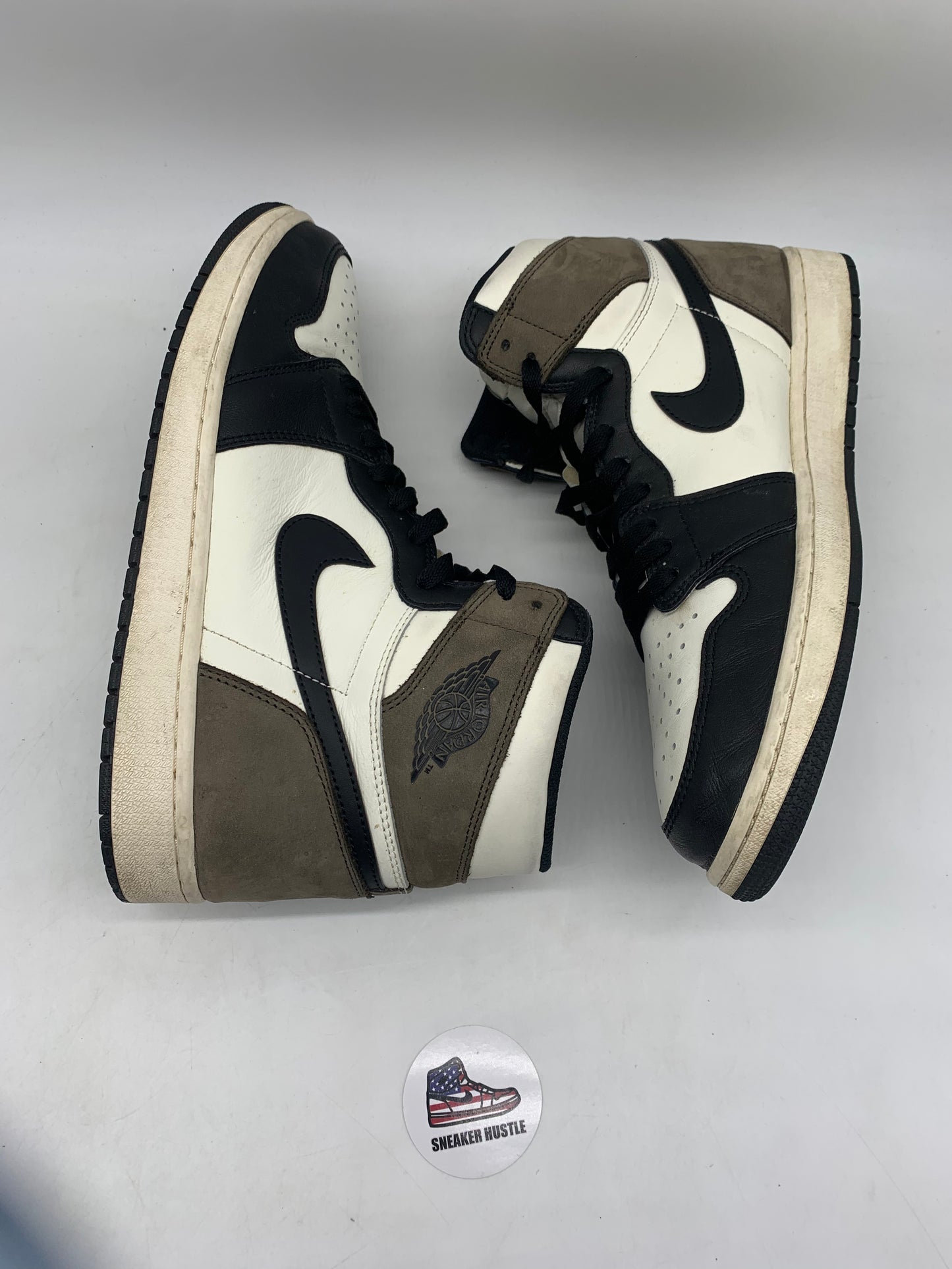 Jordan 1 Retro High Dark Mocha