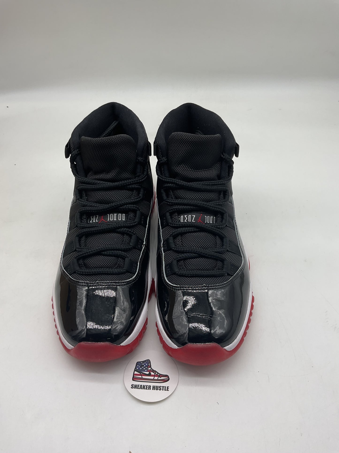 Jordan 11 Retro Playoffs Bred (2019)