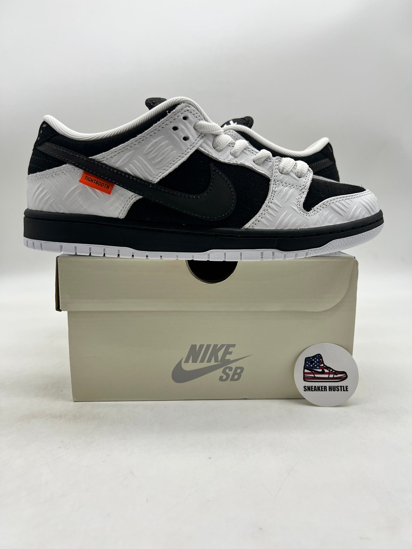 Nike SB Dunk Low TIGHTBOOTH