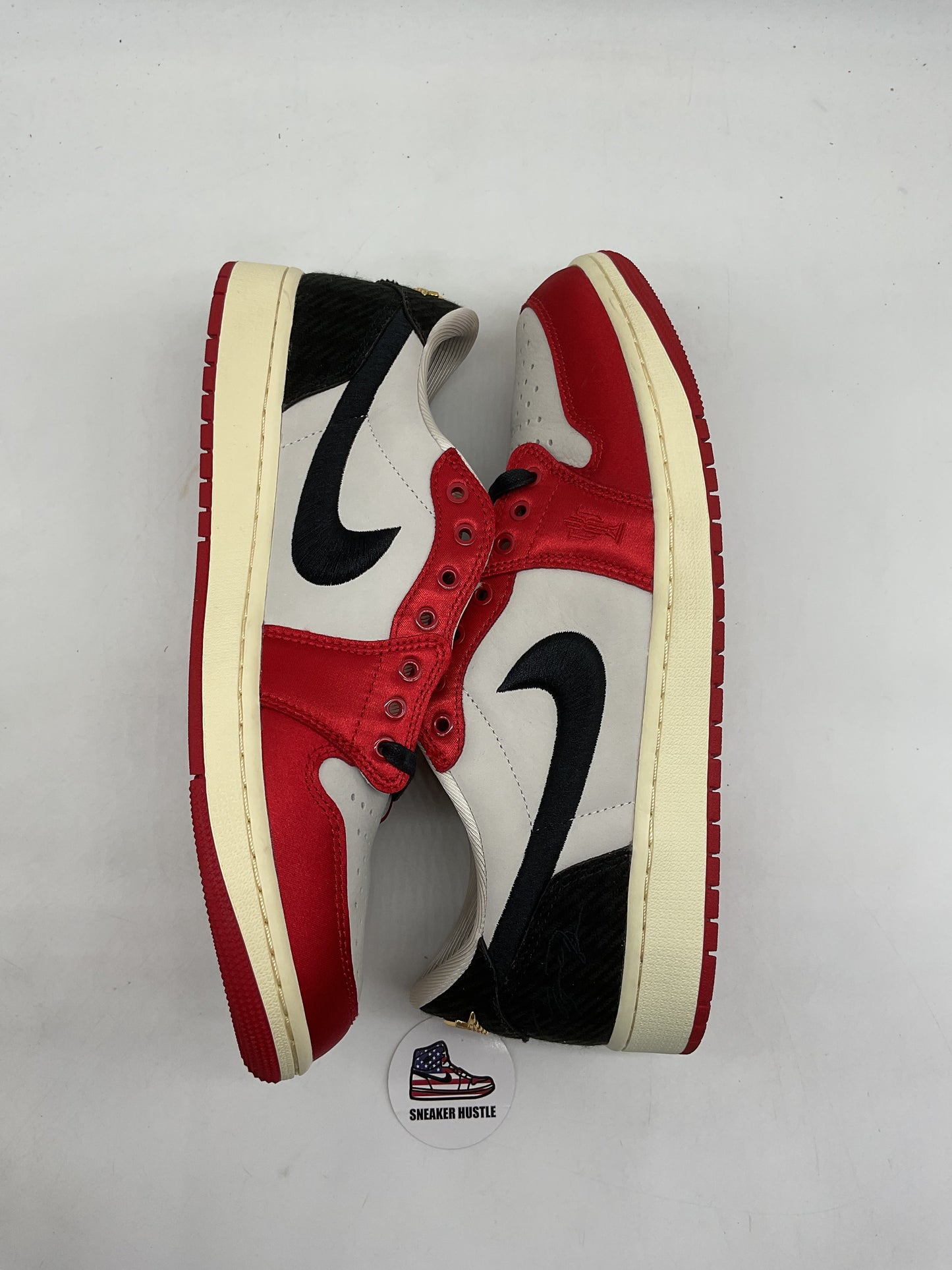 Jordan 1 Retro Low OG Trophy Room Rookie Card Away