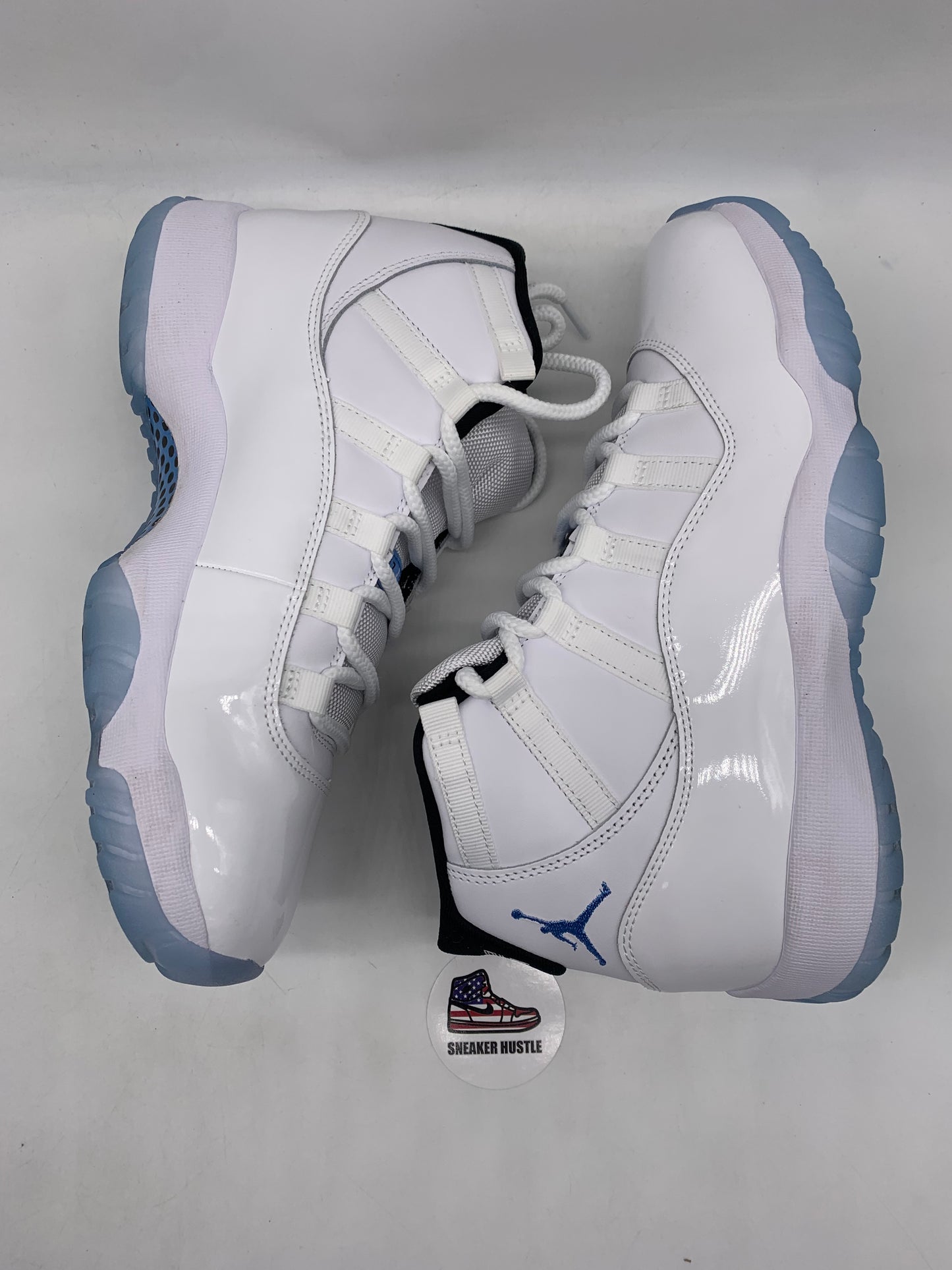 Jordan 11 Retro Legend Blue (2024)