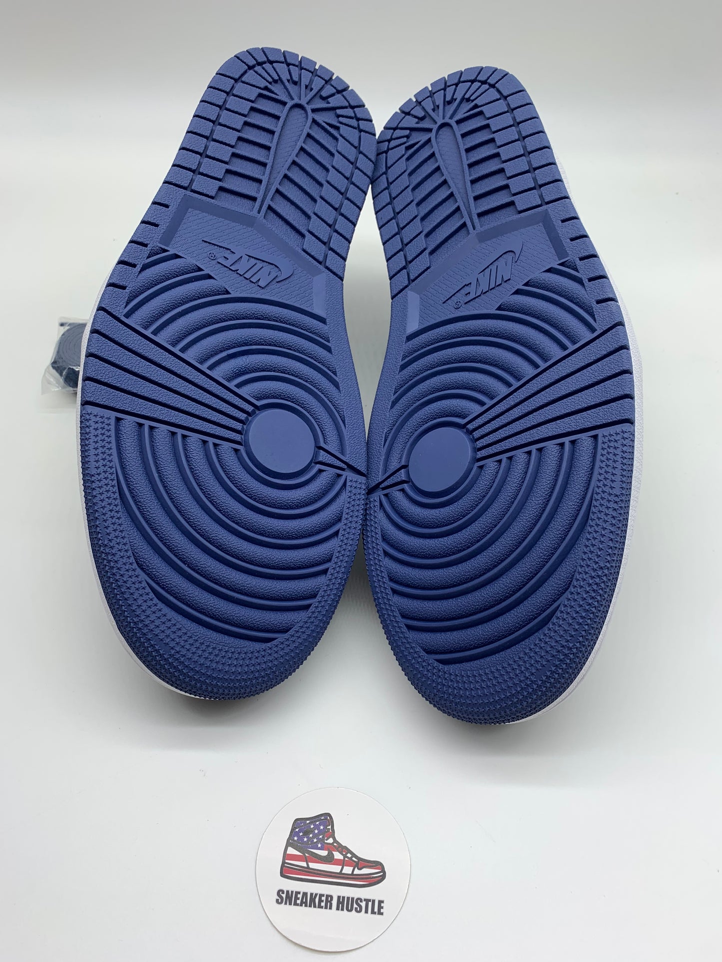 Jordan 1 Retro Low OG Mystic Navy