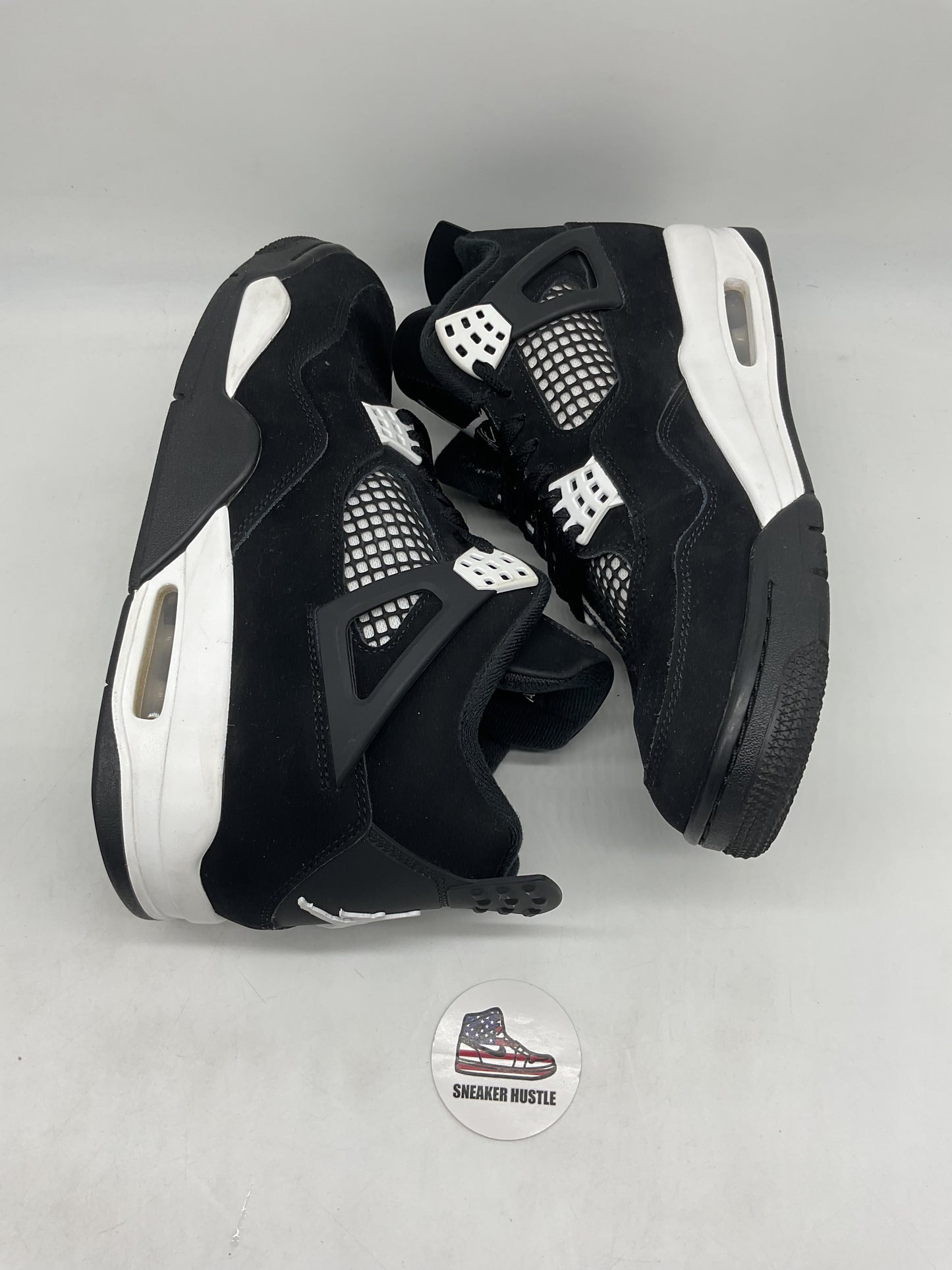Jordan 4 Retro White Thunder