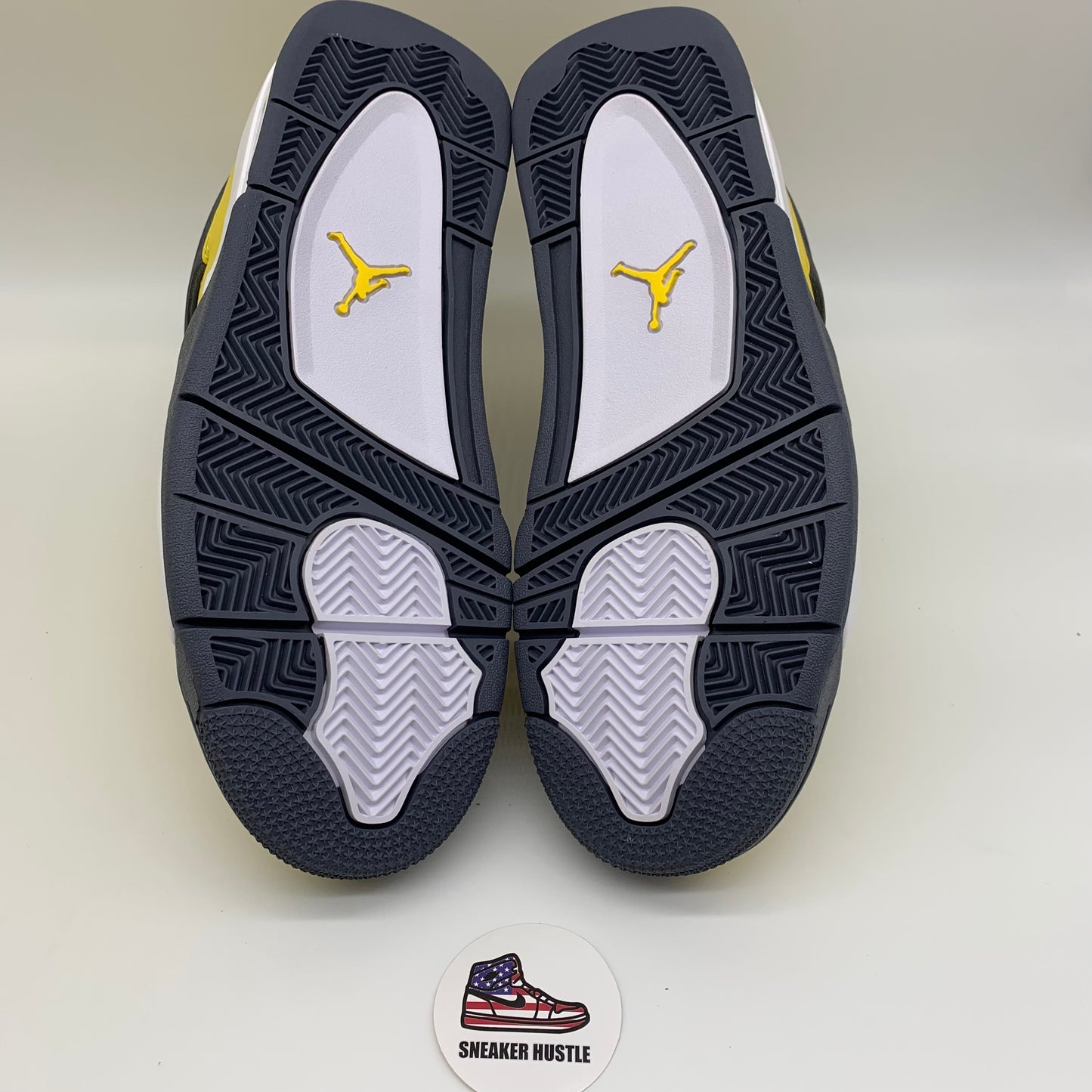 Jordan 4 Retro Lightning (2021)