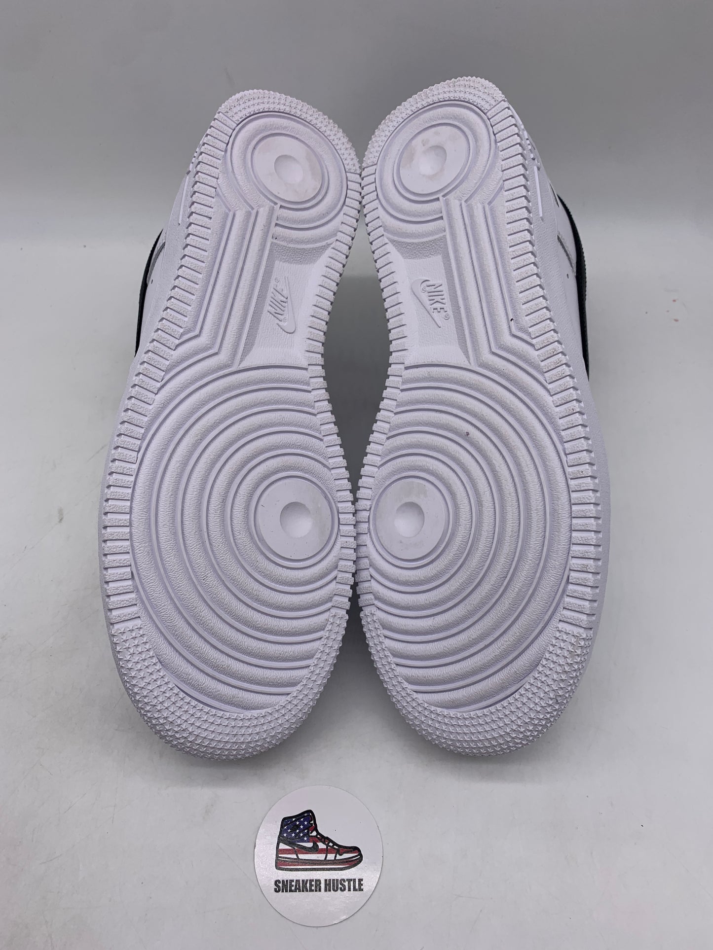 Nike Air Force 1 Low Supreme White Black