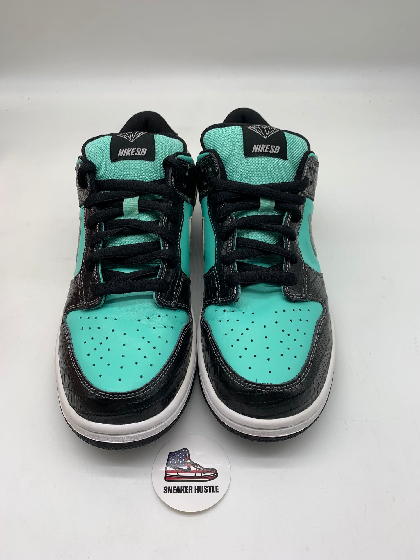 Nike SB Dunk Low Diamond Supply Co.