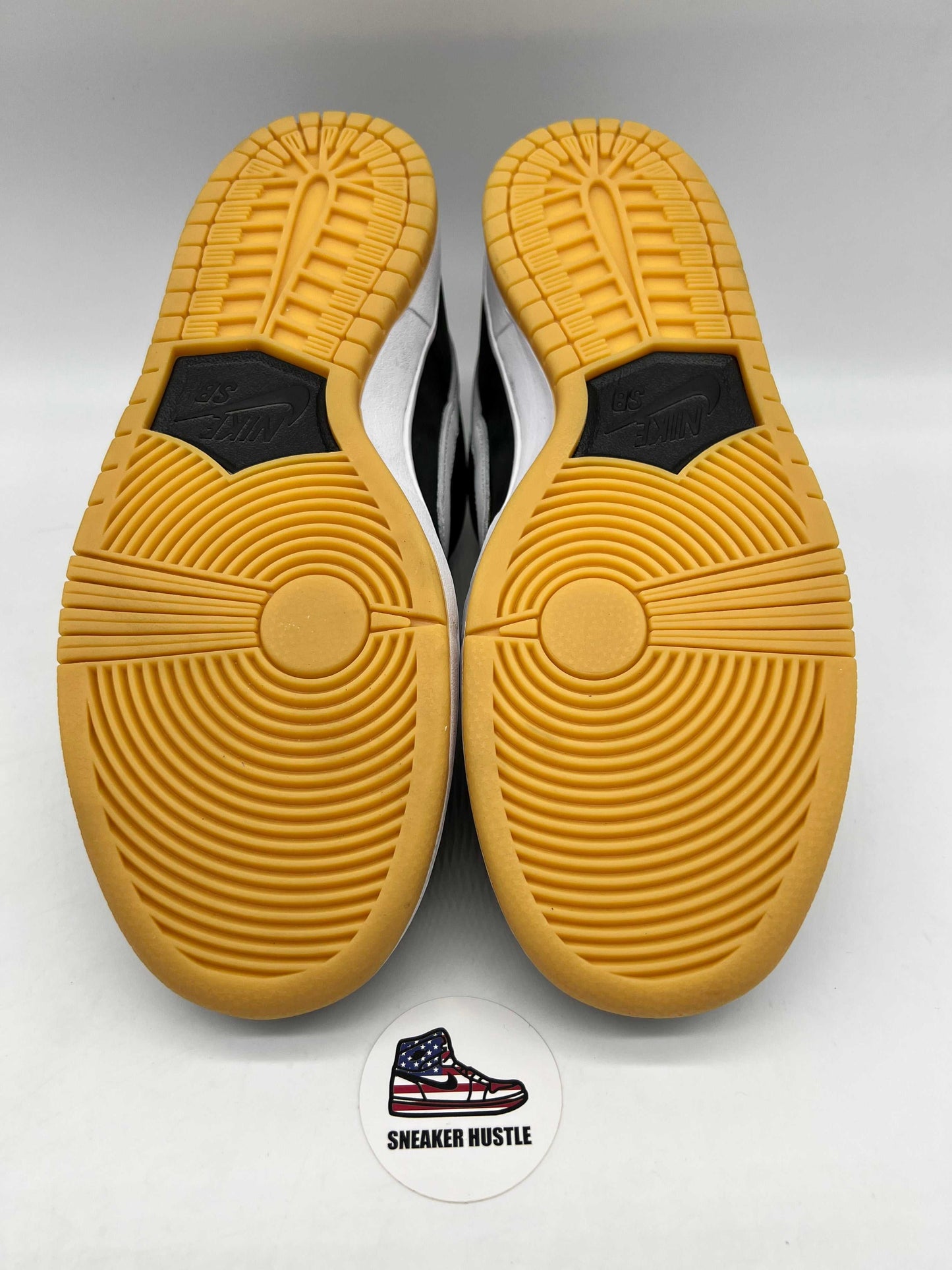 Nike SB Dunk Low Pro Black Gum