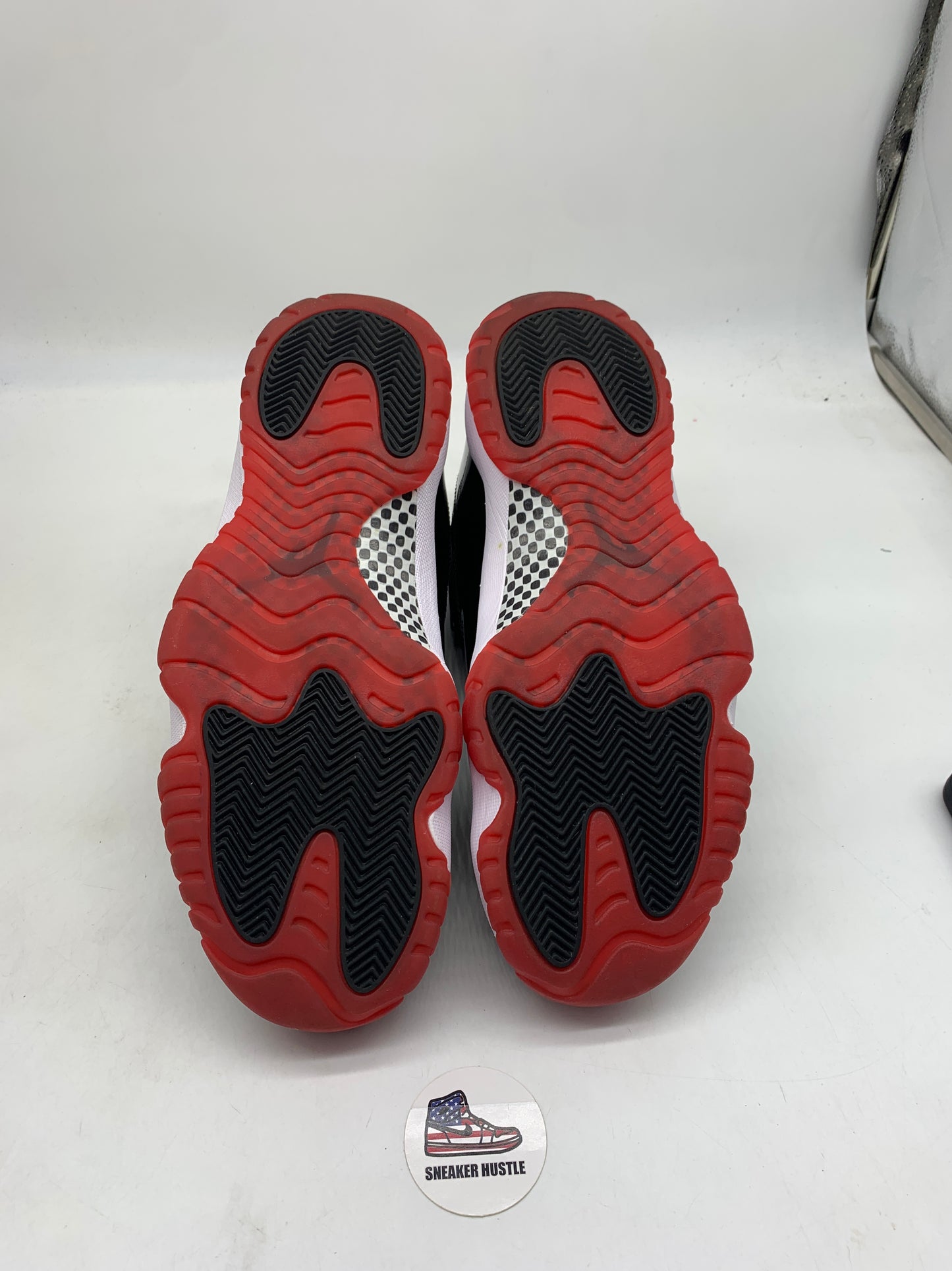 Jordan 11 Retro Playoffs Bred (2019)