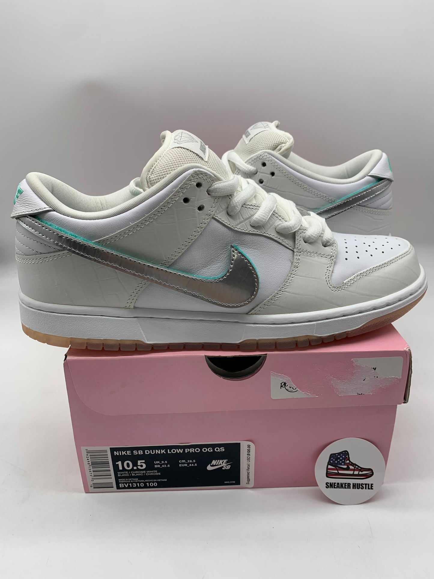 Nike SB Dunk Low Diamond Supply Co. White Diamond