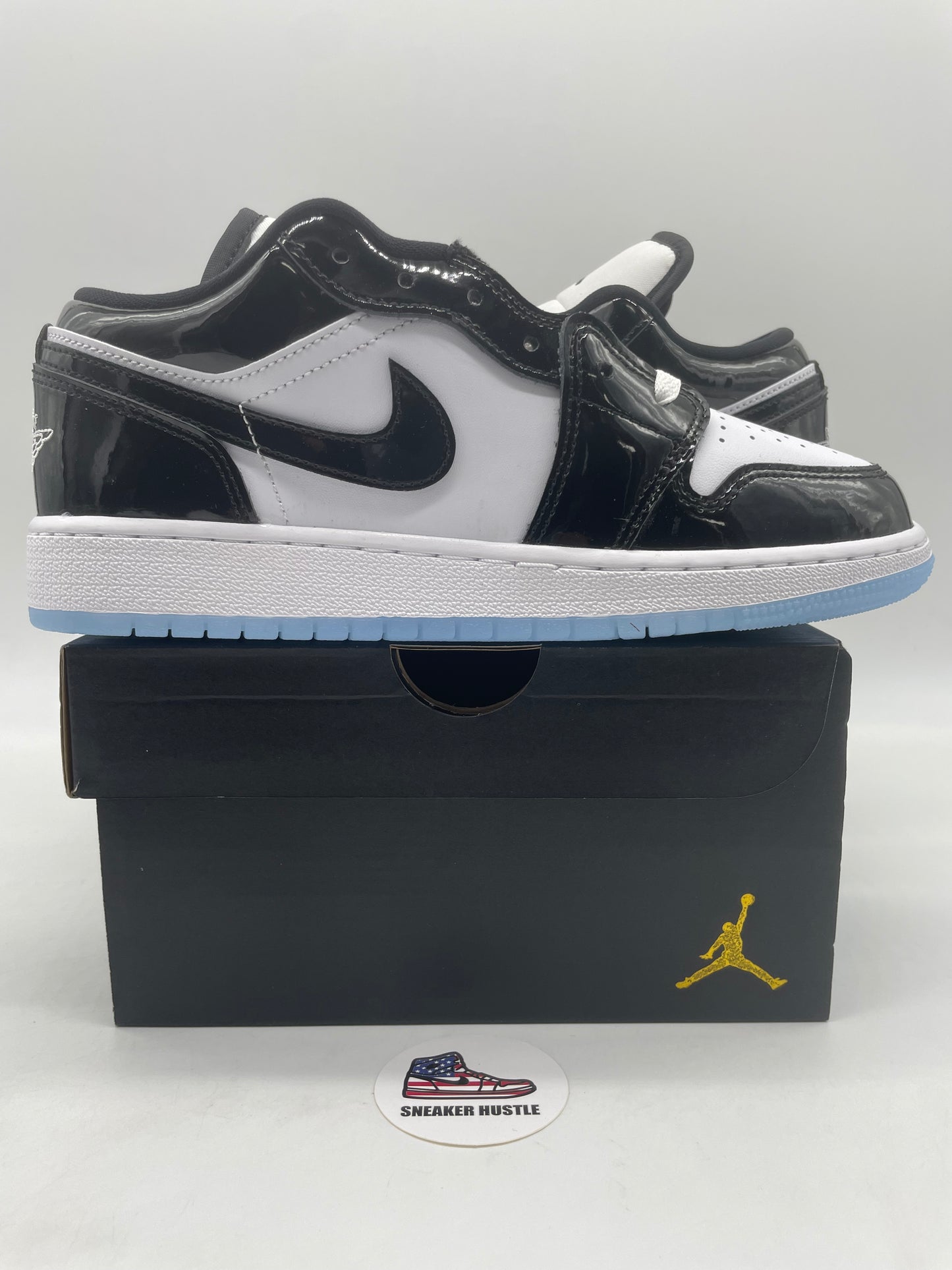 Jordan 1 Low SE Concord