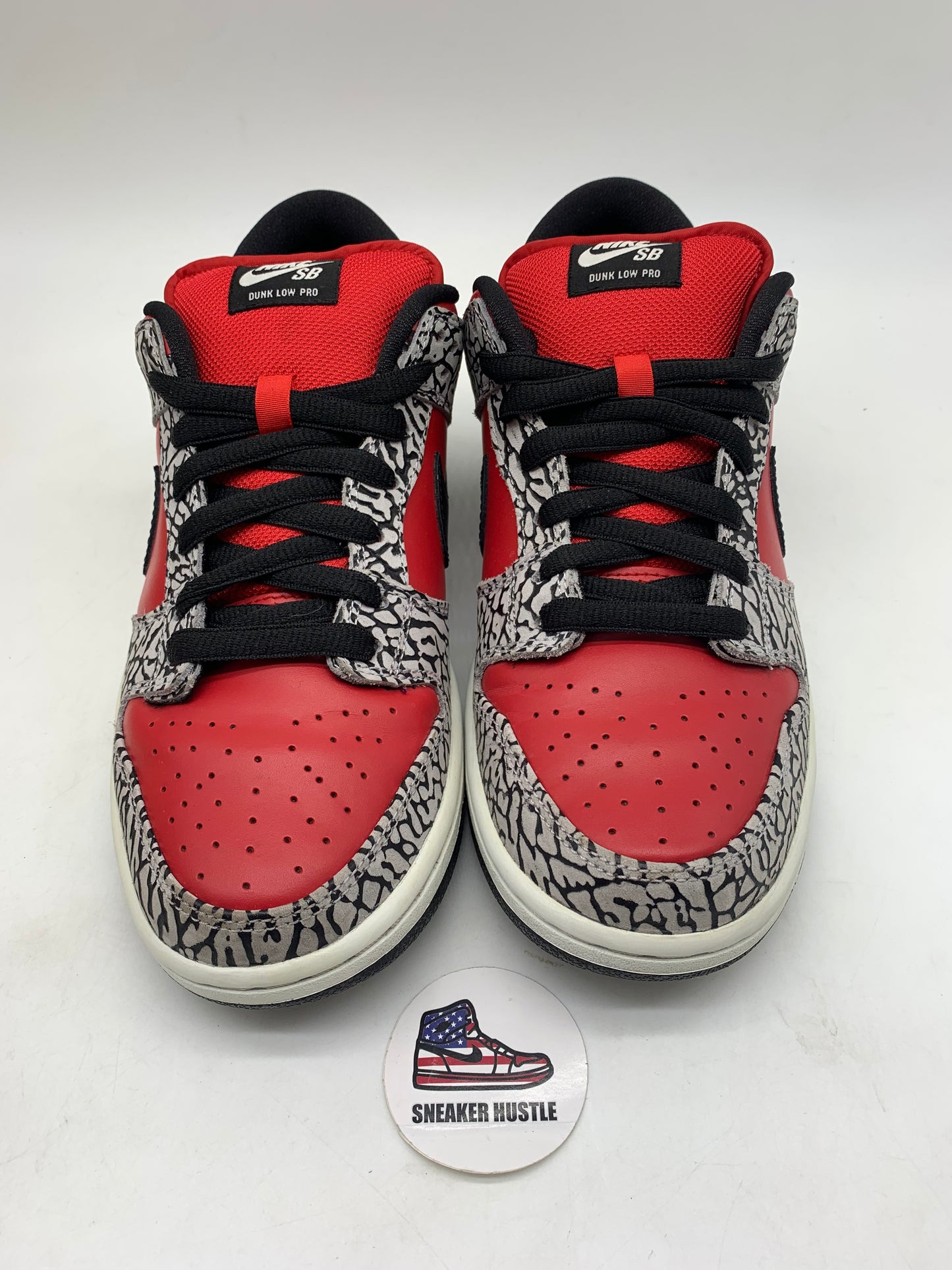 Nike SB Dunk Low Supreme Red Cement (2012)