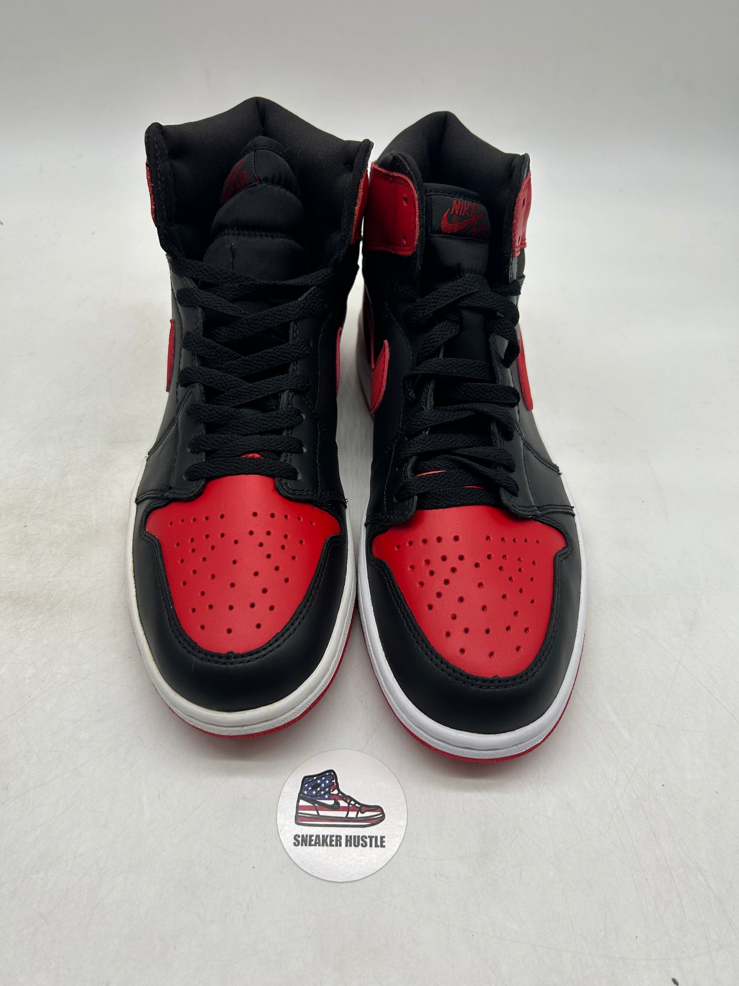 Jordan 1 Retro Bred (2001)