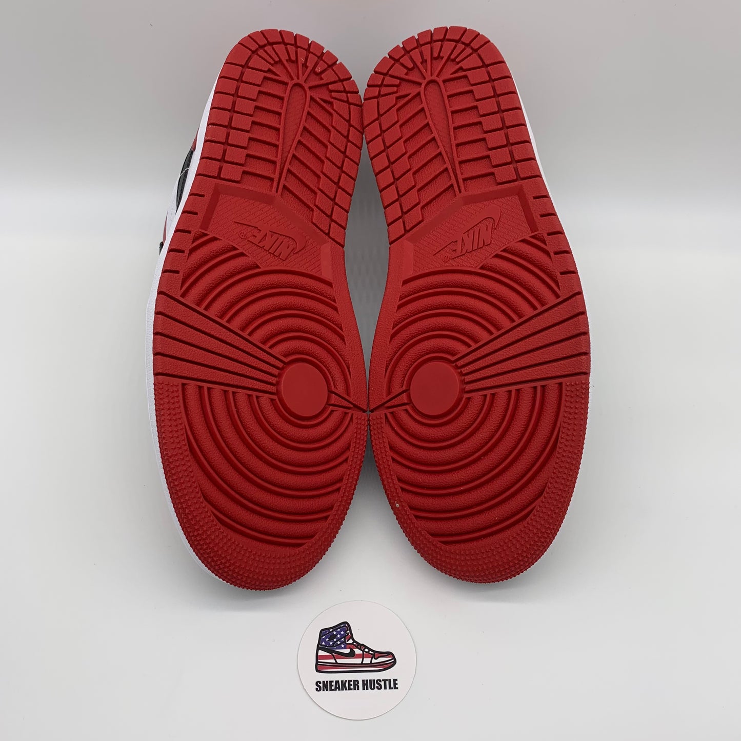 Jordan 1 Low Bred Toe