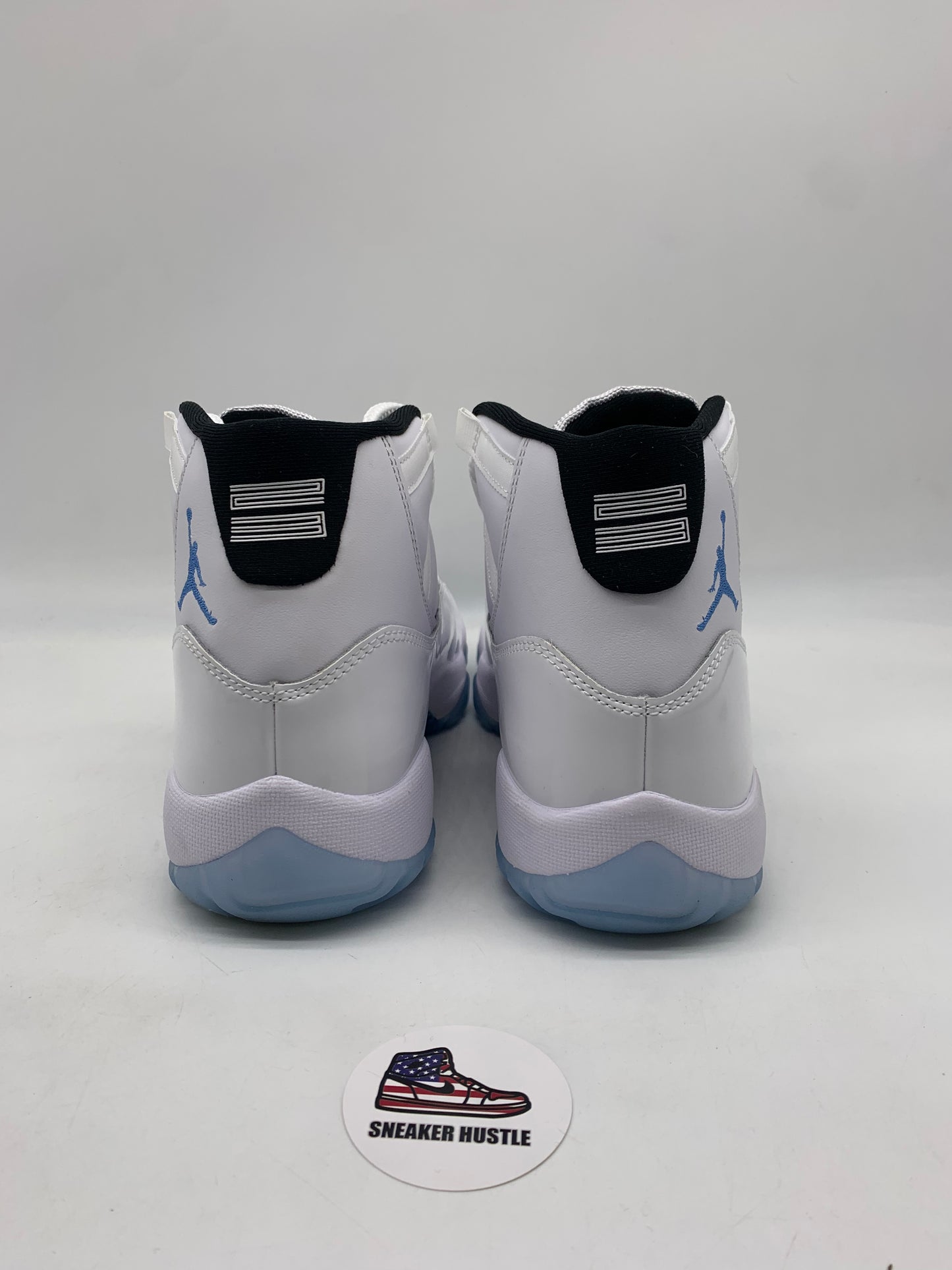 Jordan 11 Retro Legend Blue (2024)