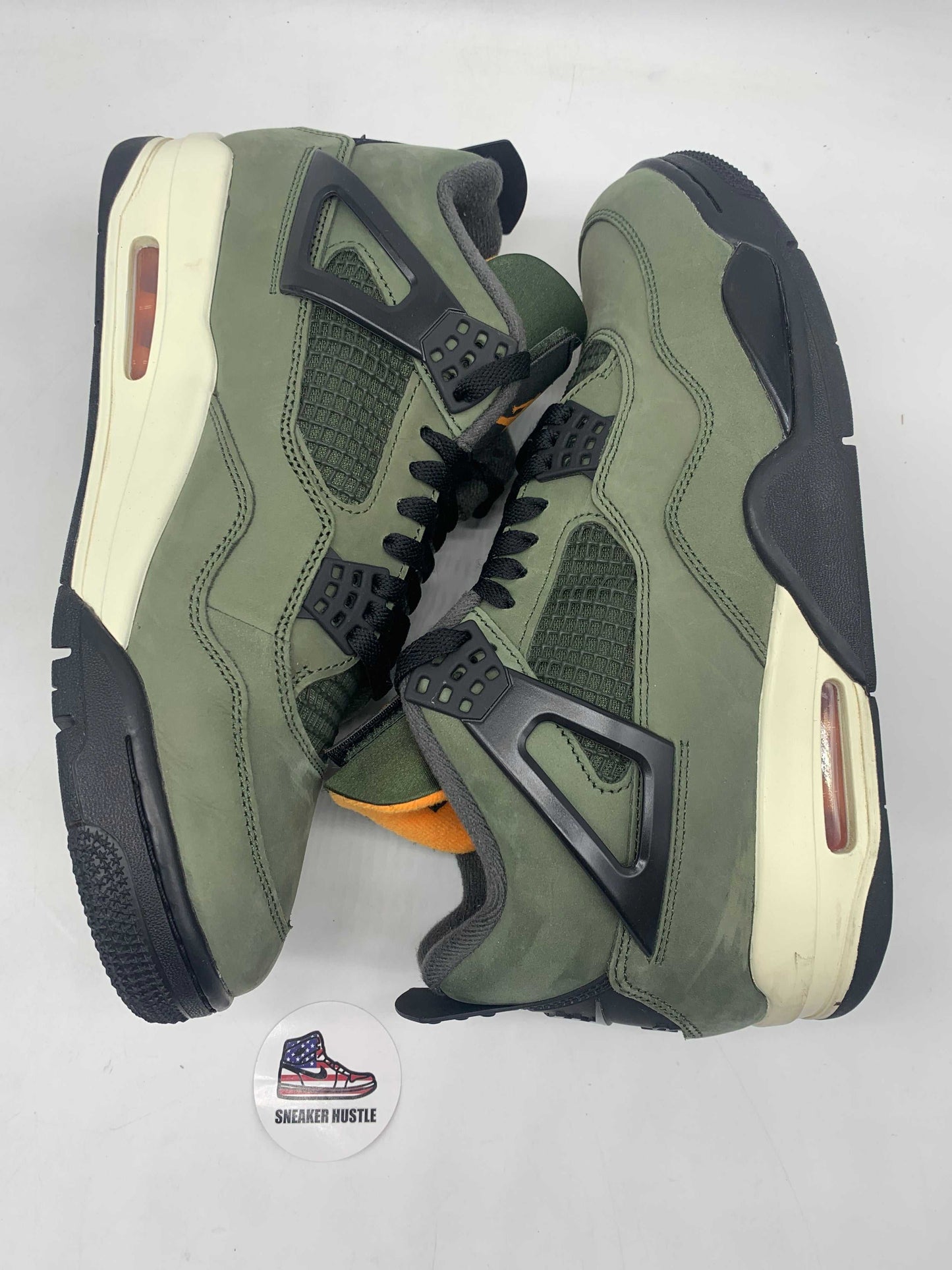 Jordan 4 Retro OG SP Undefeated (2025)