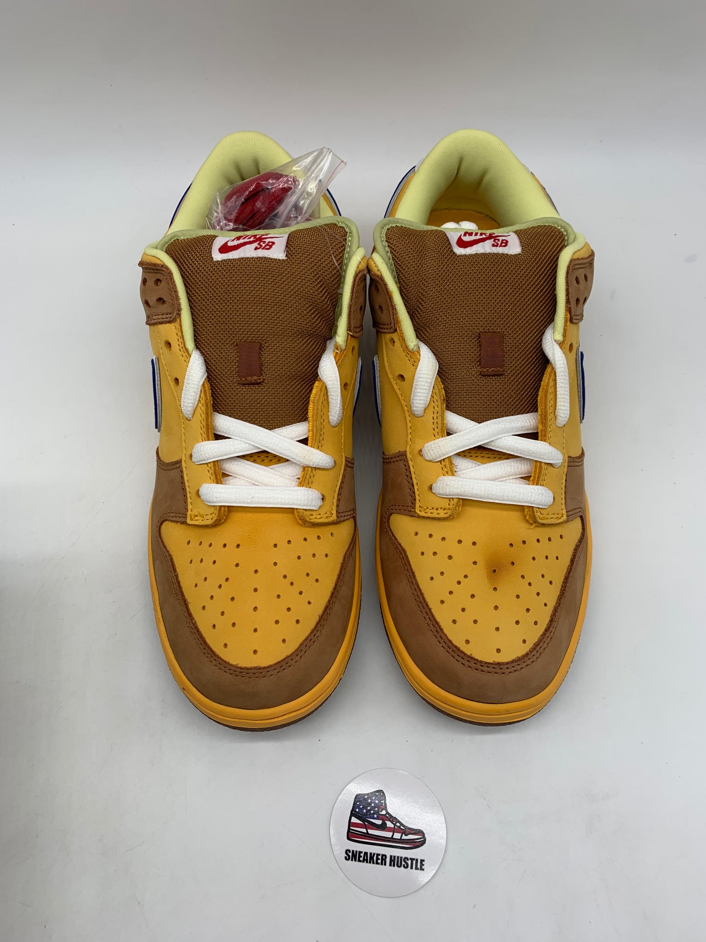 Nike SB Dunk Low Newcastle Brown Ale