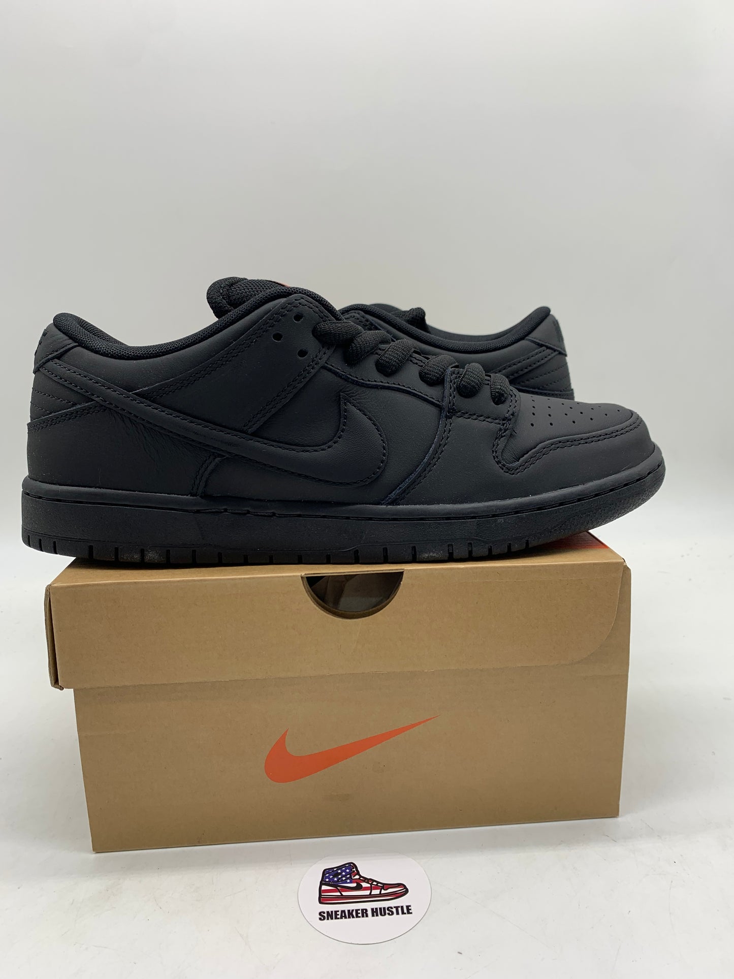 Nike SB Dunk Low Pro Triple Black