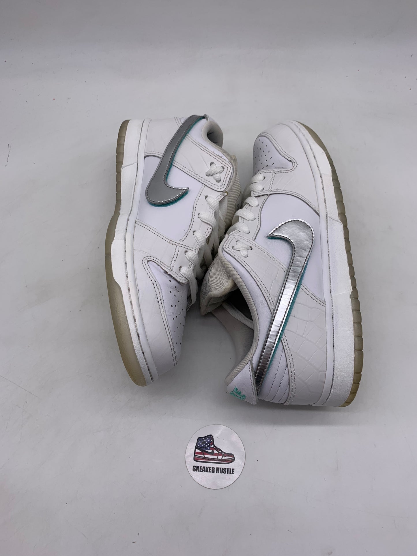Nike SB Dunk Low Diamond Supply Co. White Diamond