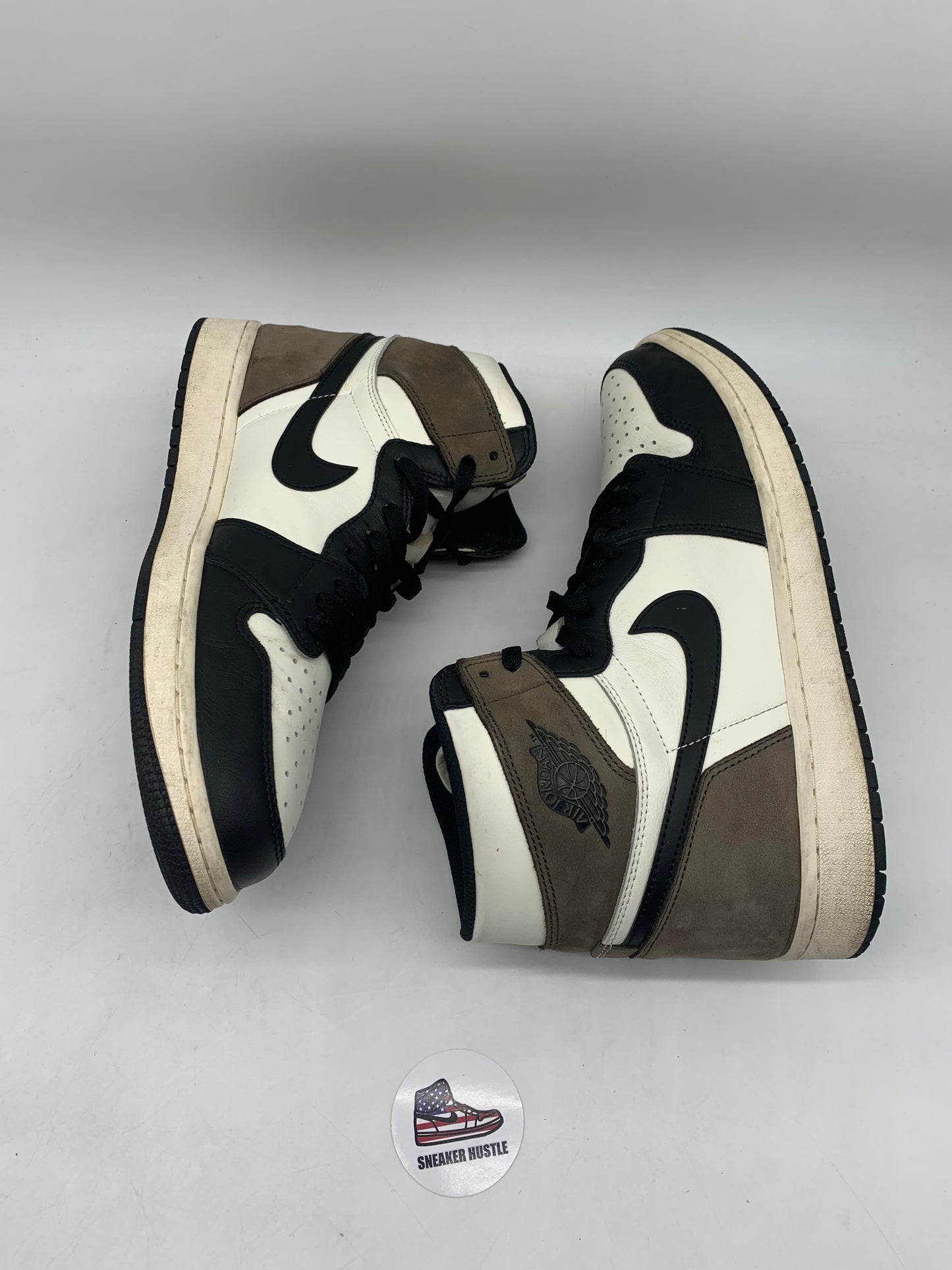 Jordan 1 Retro High Dark Mocha