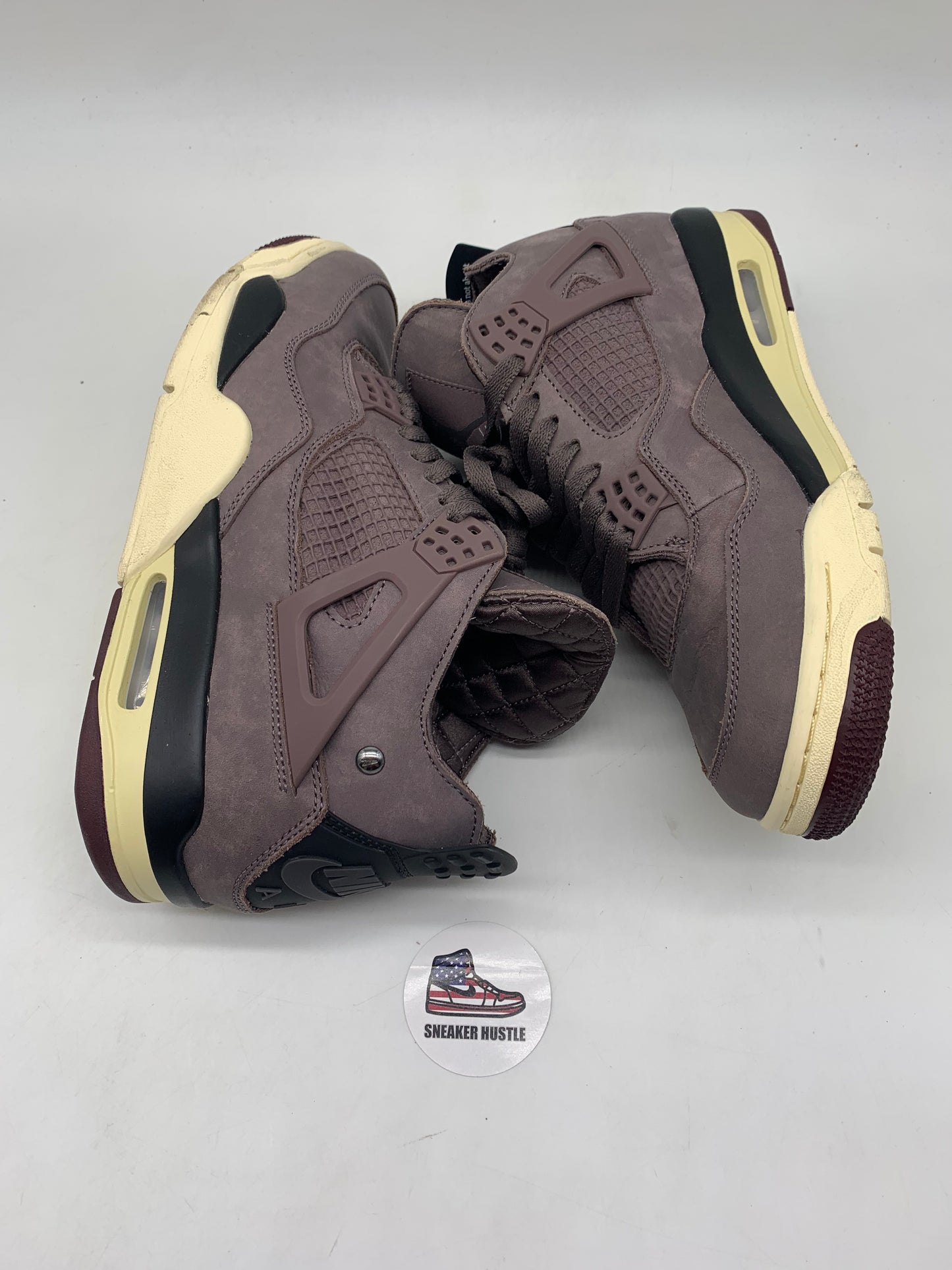 Jordan 4 Retro SP A Ma Maniére Violet Ore