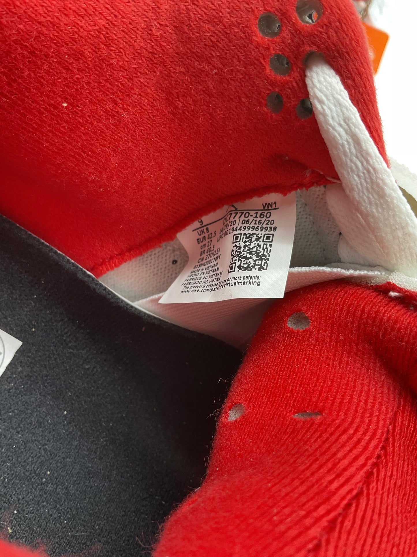 Jordan 4 Retro Fire Red (2020)
