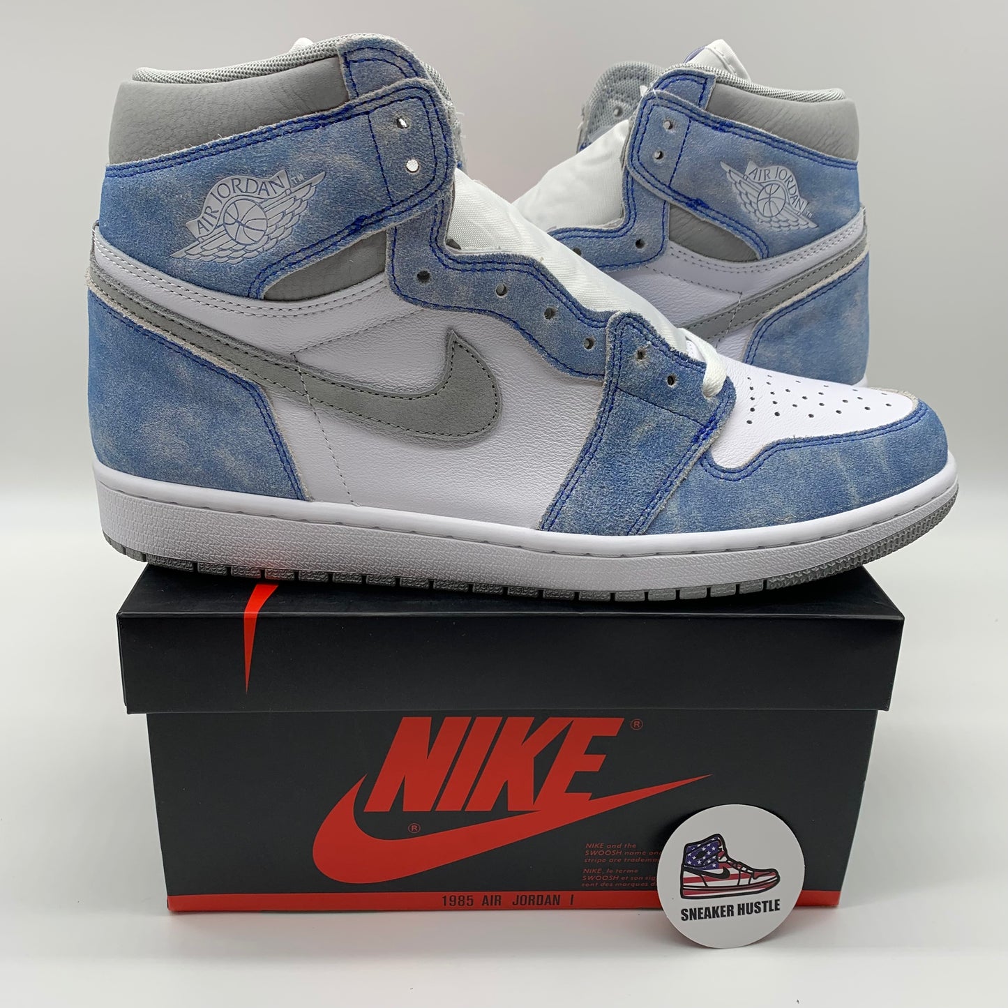 Jordan 1 Retro High Hyper Royal Smoke Grey