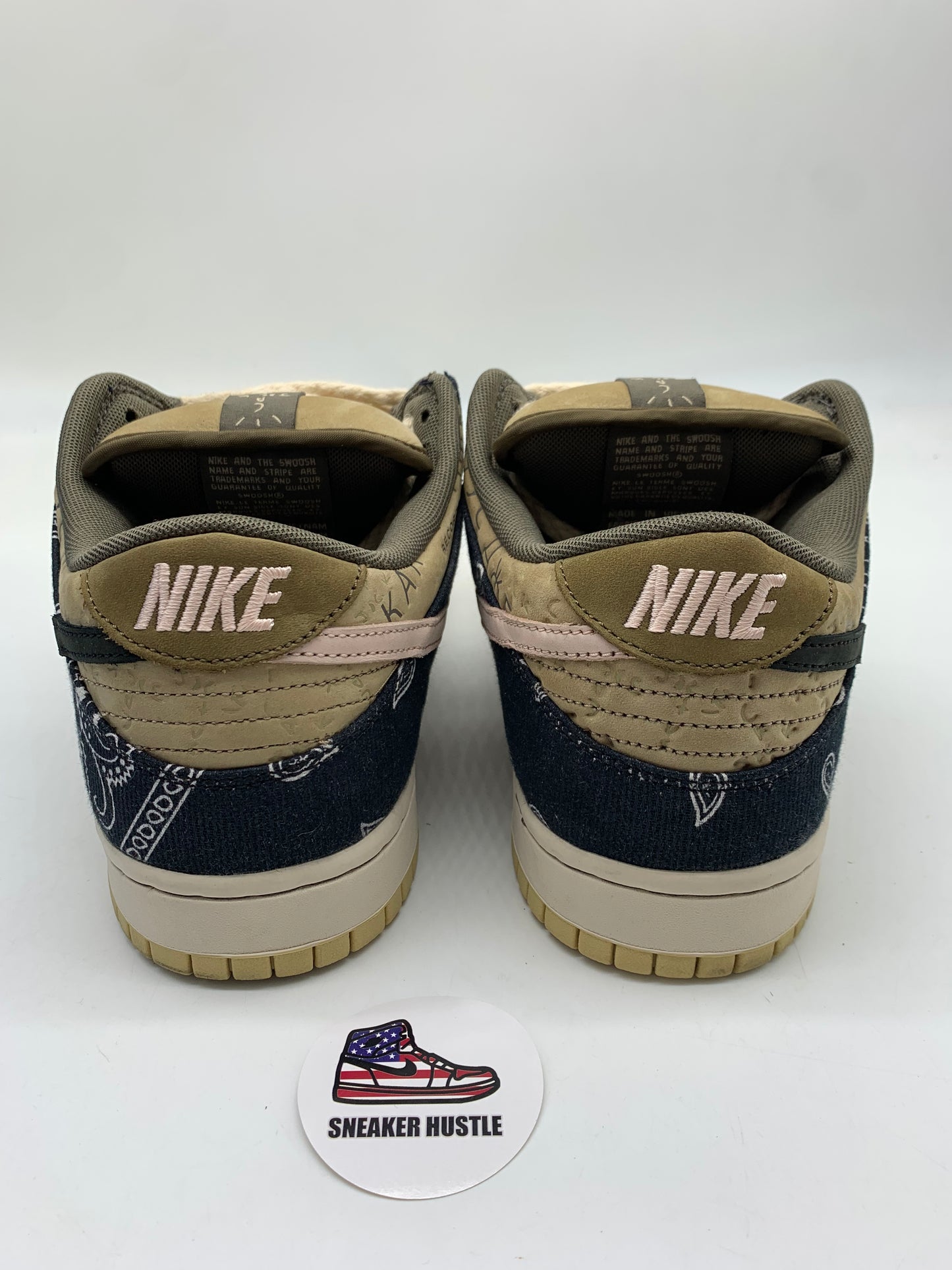Nike SB Dunk Low Travis Scott