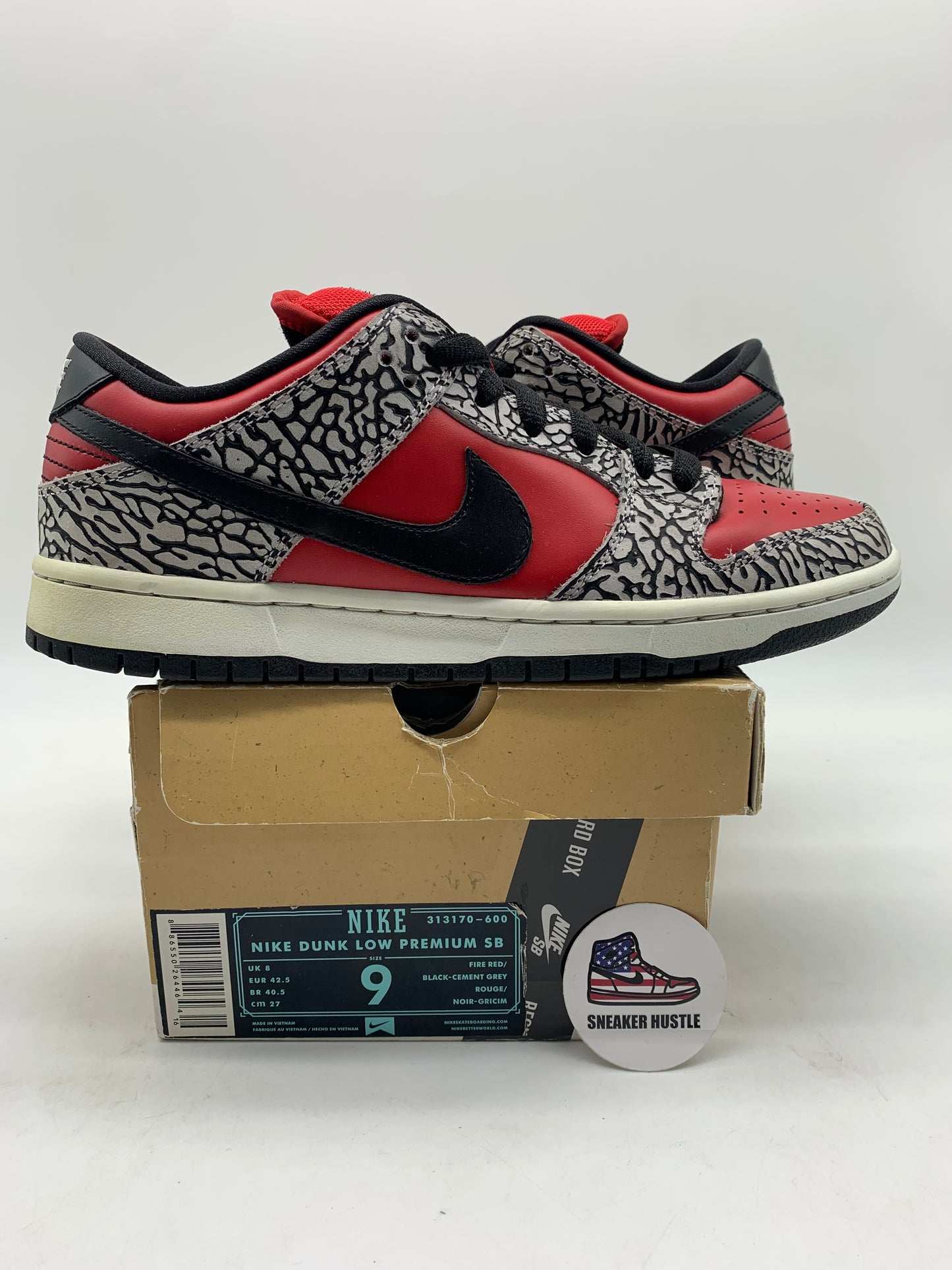 Nike SB Dunk Low Supreme Red Cement (2012)