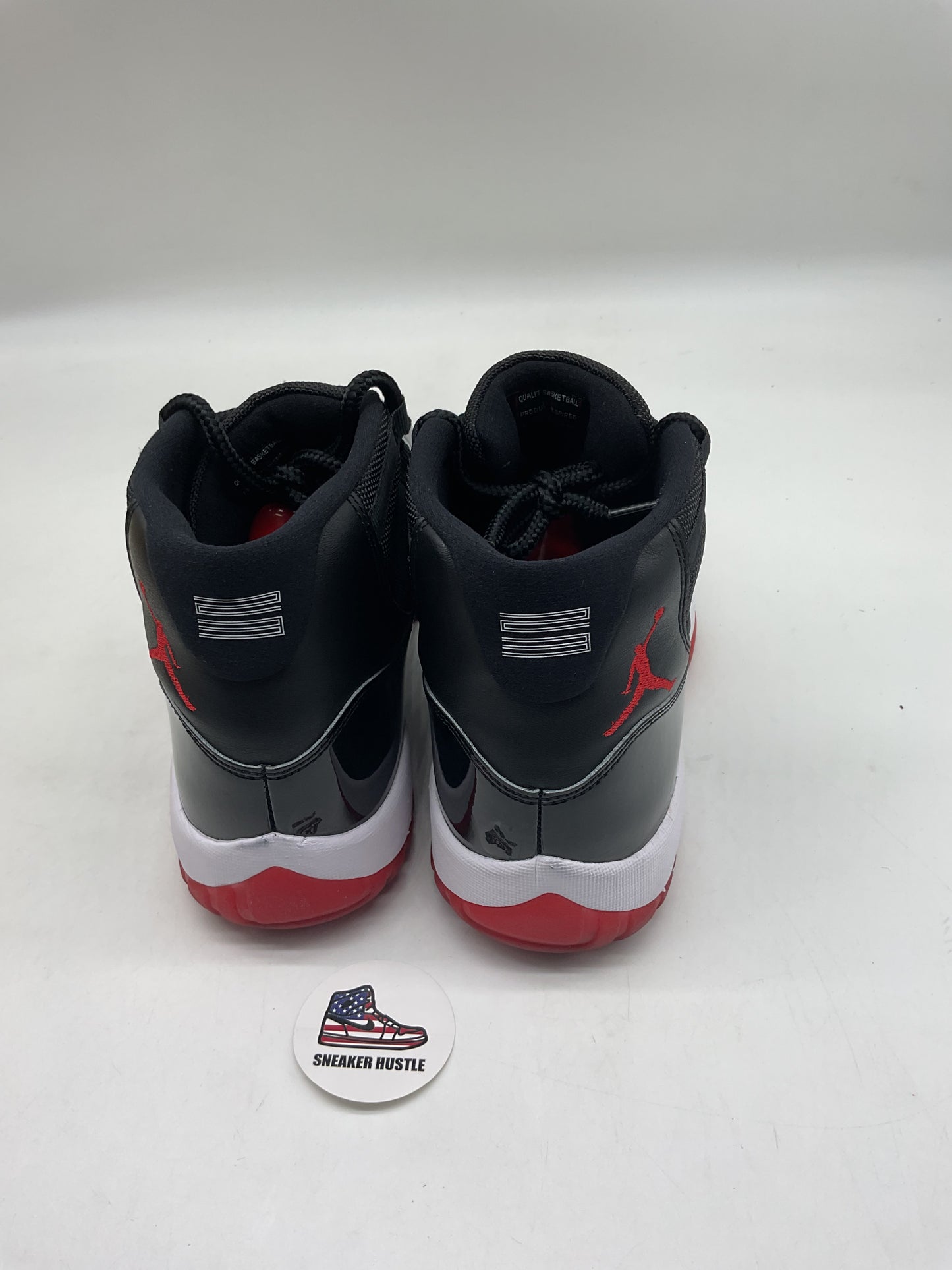 Jordan 11 Retro Playoffs Bred (2019)