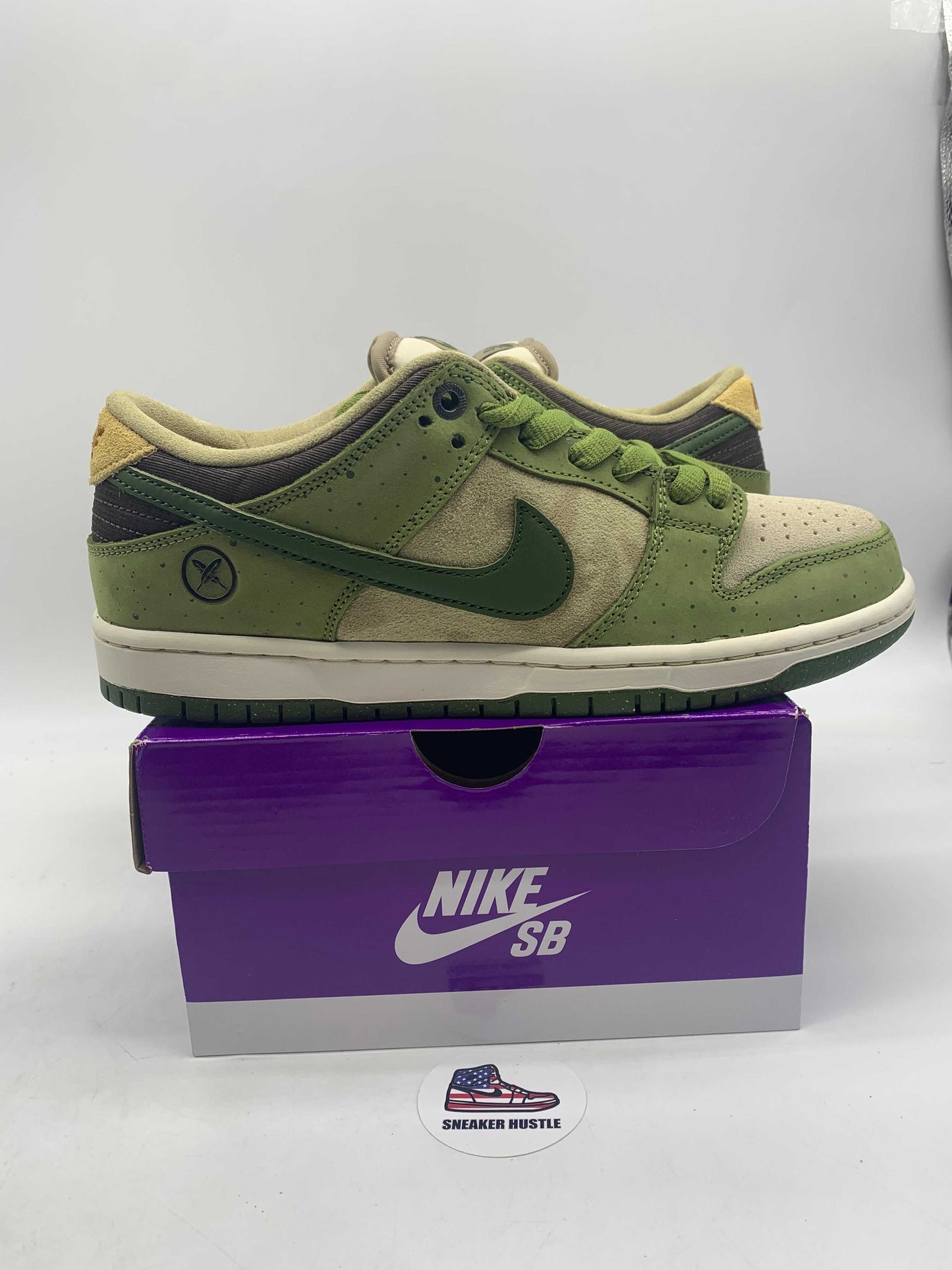 Nike SB Dunk Low Yuto Horigome Matcha sneaker in green shades on purple Nike SB box