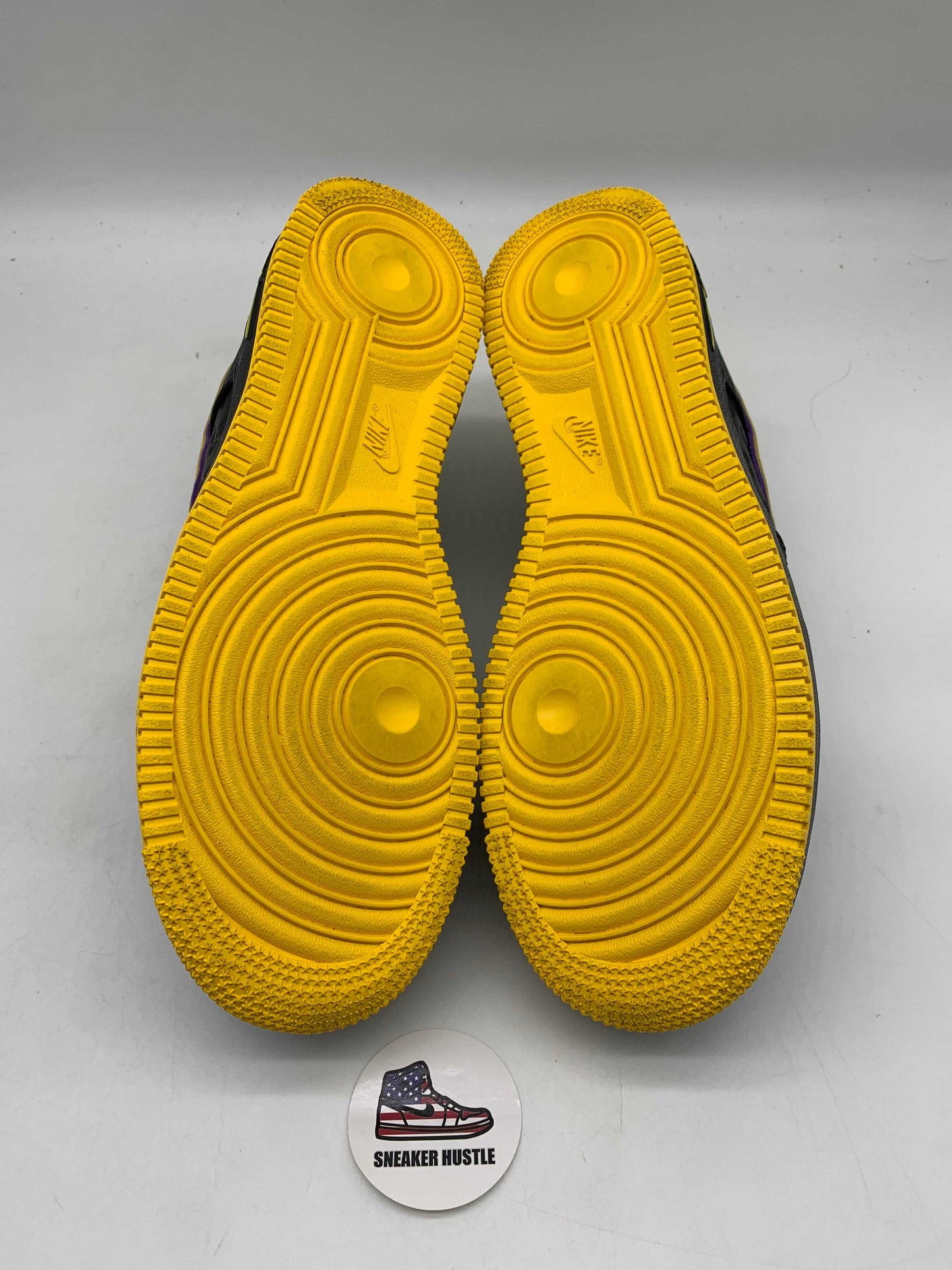 Nike Air Force 1 Low Kobe Bryant Lakers Away (Numbered Edition of 8000)